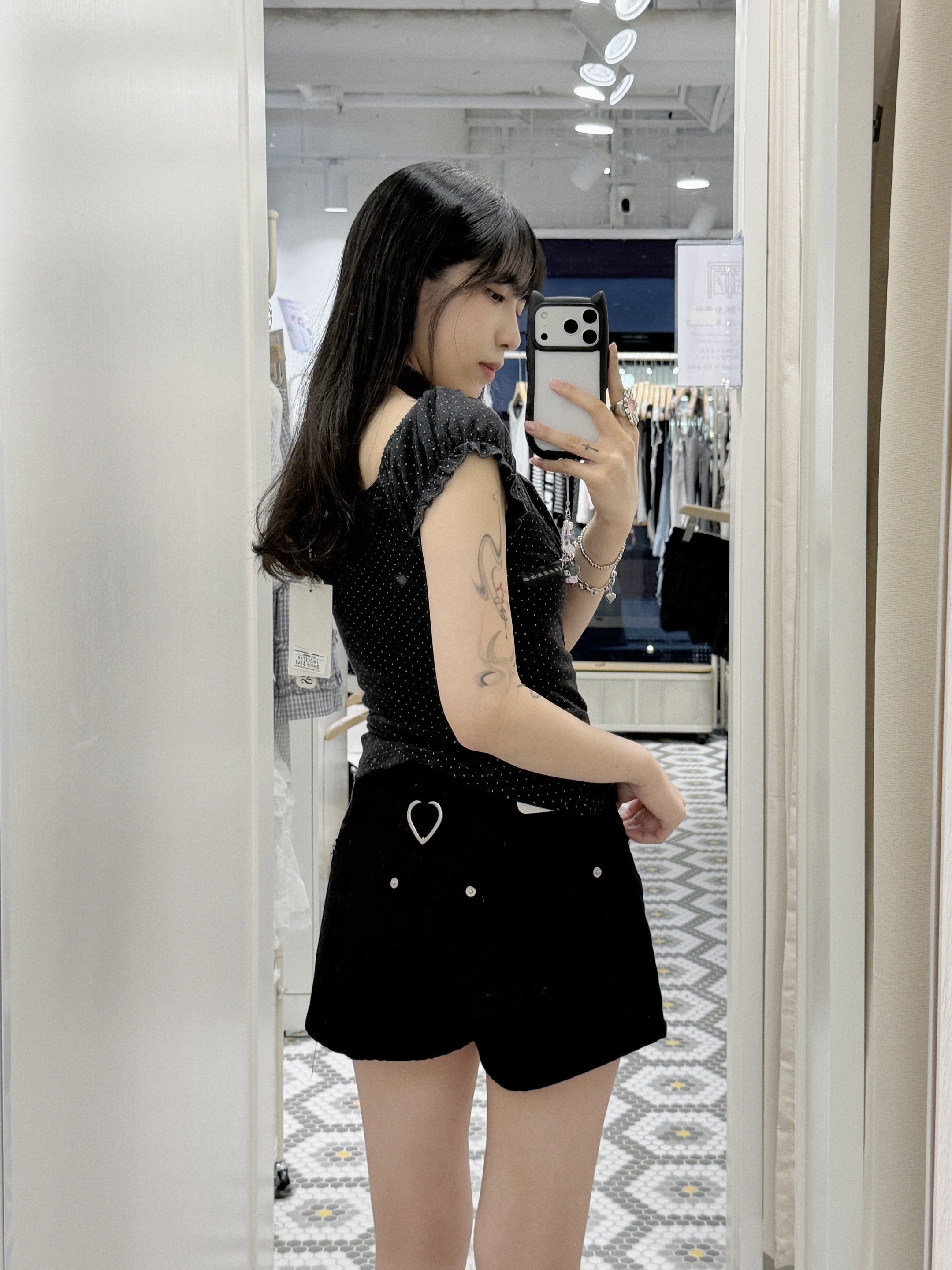 P0283｜型格黑白心型扣牛仔短褲⊹˚₊♡⟡˙⋆ #1750