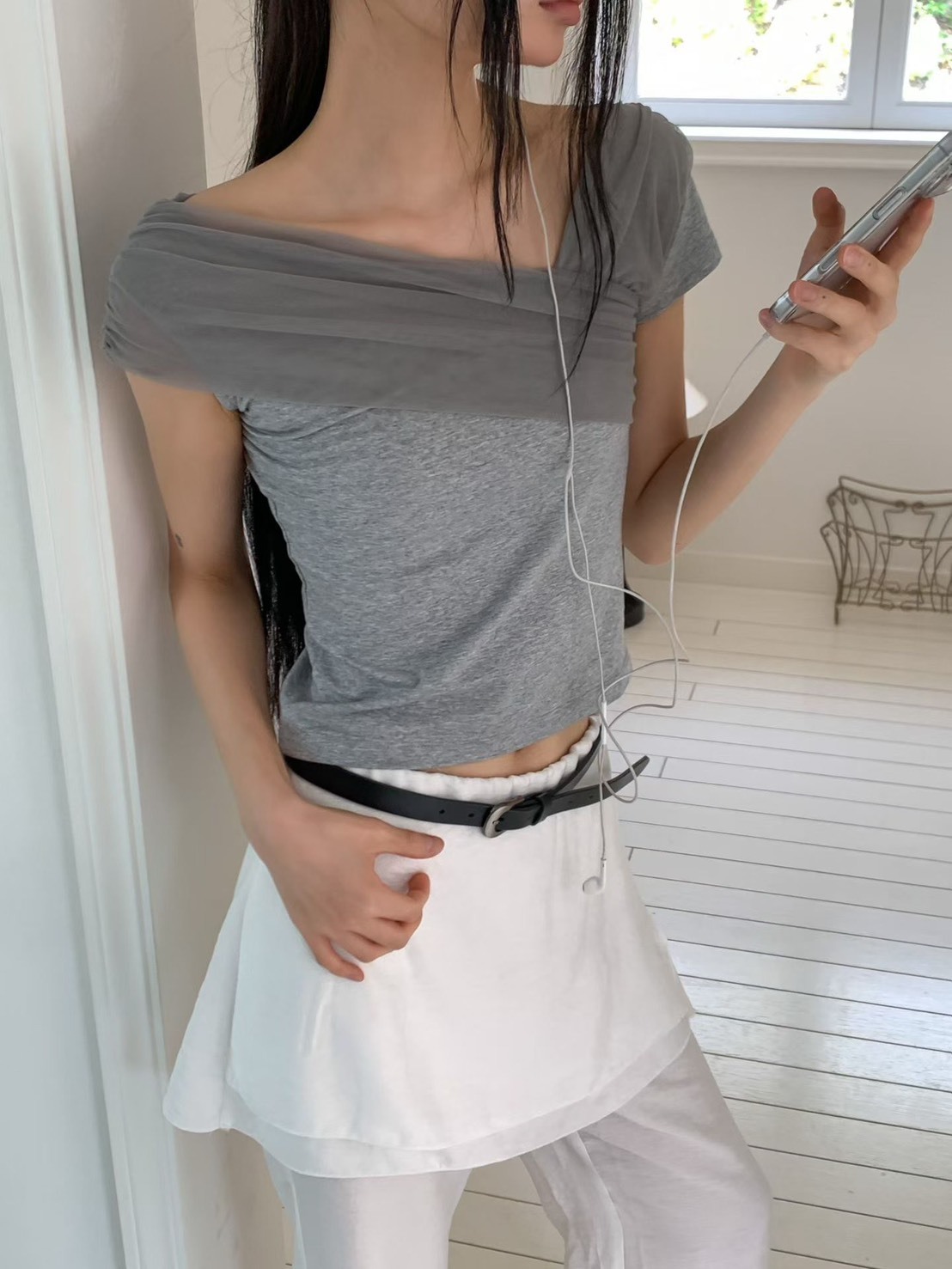不對稱紗露肩上衣