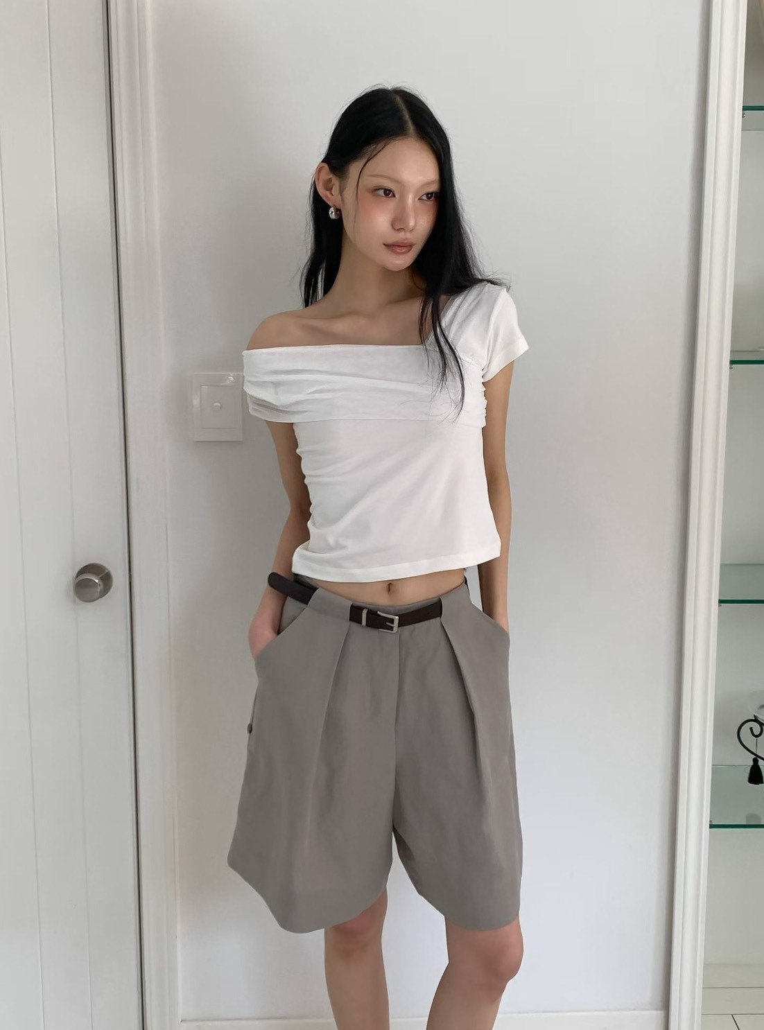 不對稱紗露肩上衣