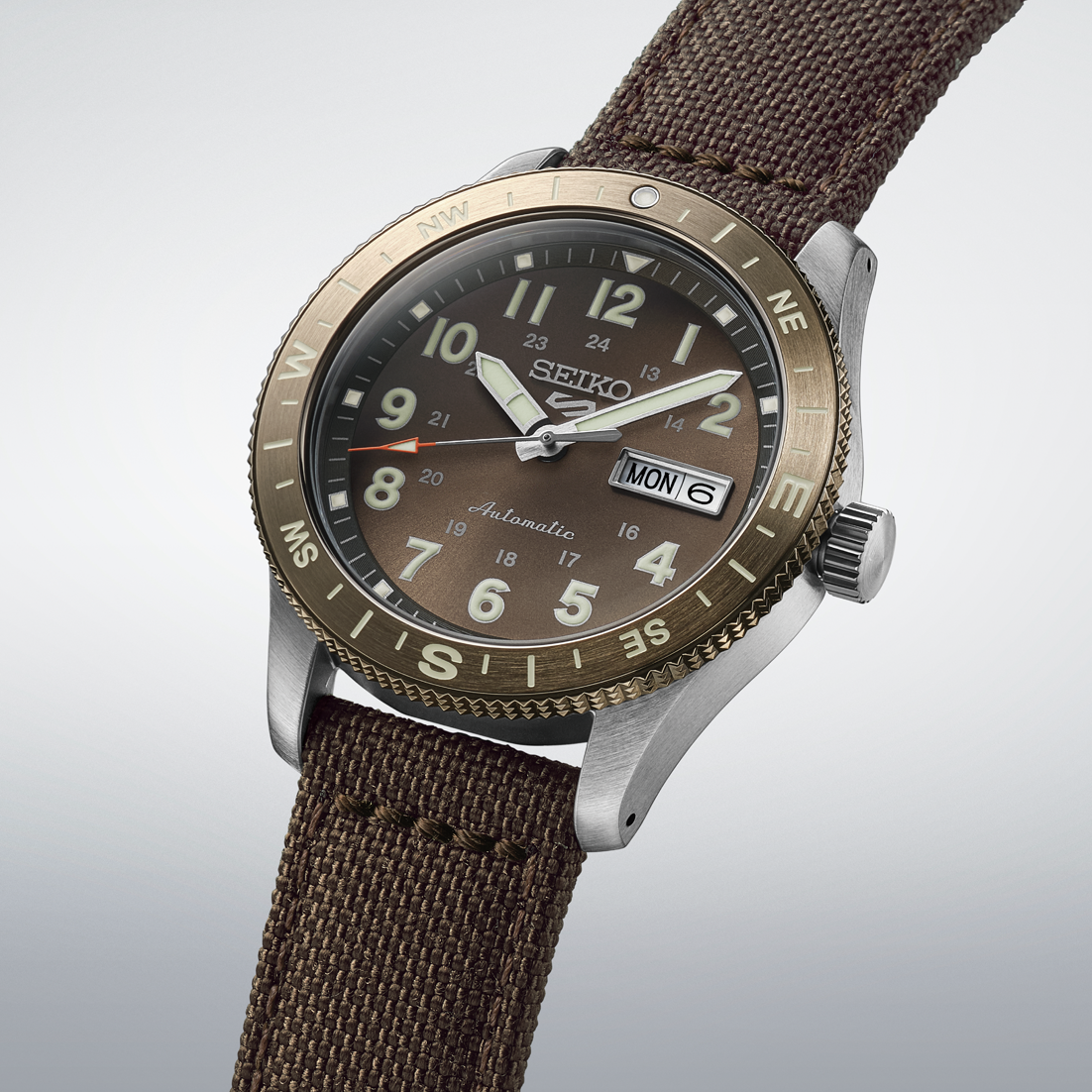 萬年鐘錶 - SEIKO  5 Sports  棕色軍風尼龍錶帶機械男錶 HDB009K1 / 4R36-18V0R  錶徑39.4MM