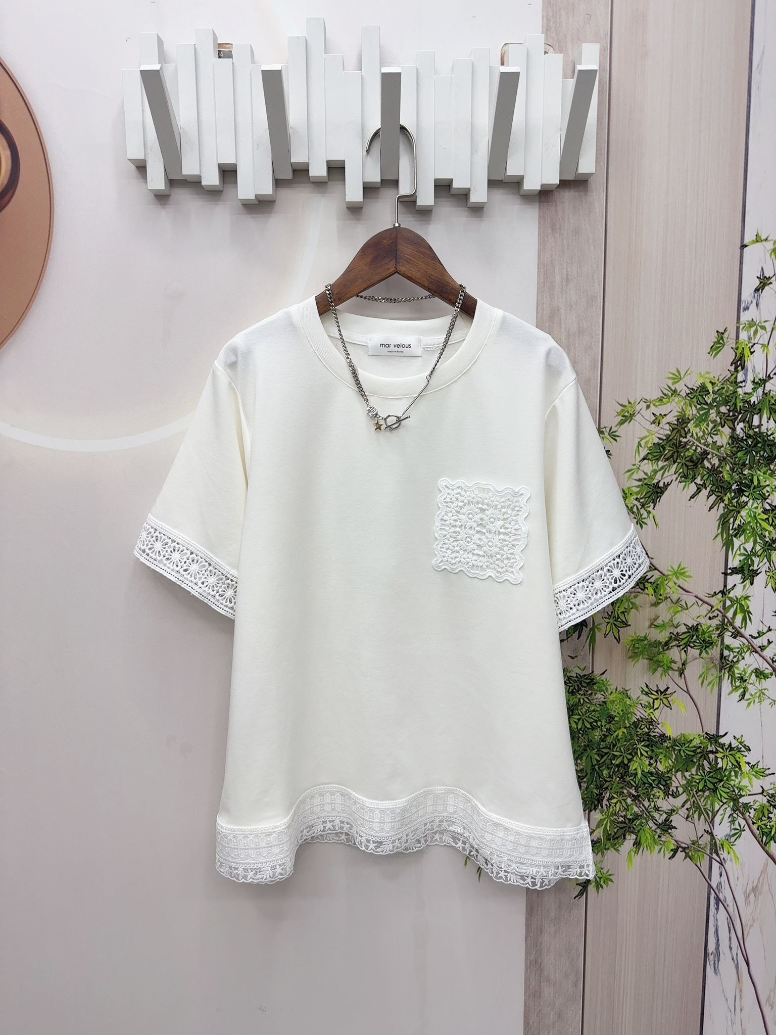 ma牌子拼通花lace top ~169B