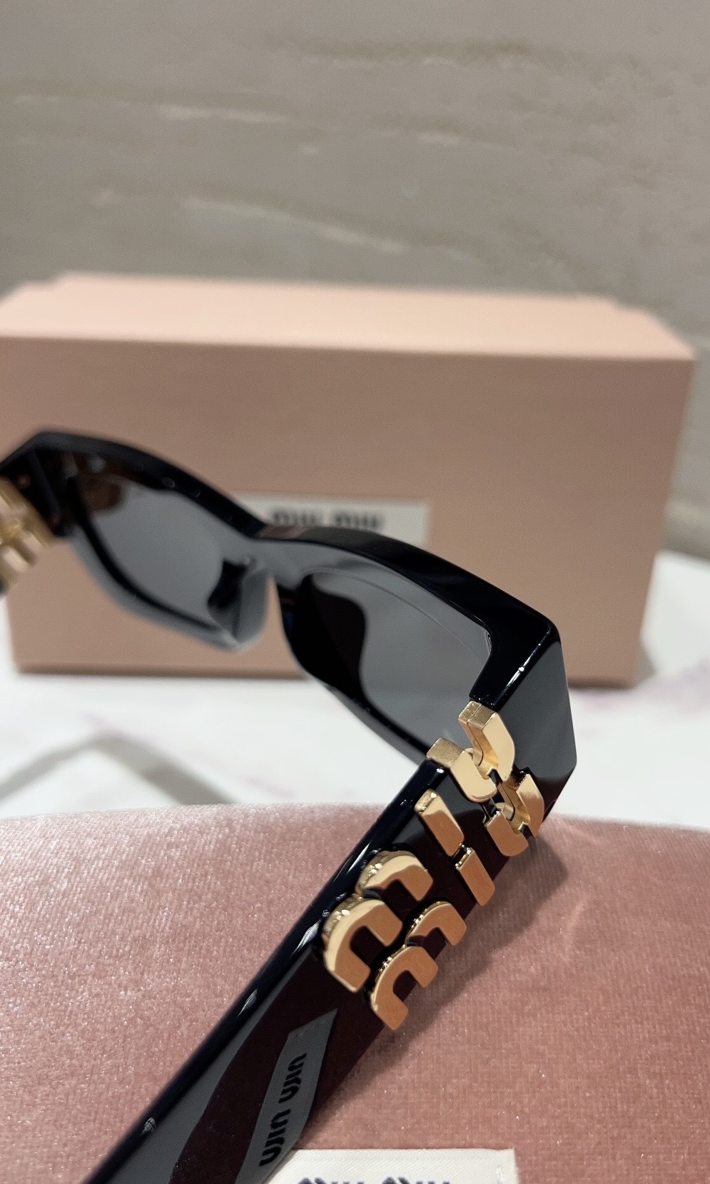 MIU MIU 09WS蝶形太陽眼鏡黑色