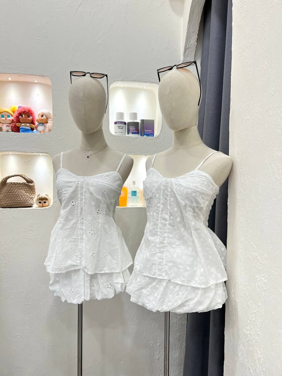 Sleeveless Embro Set Wear
