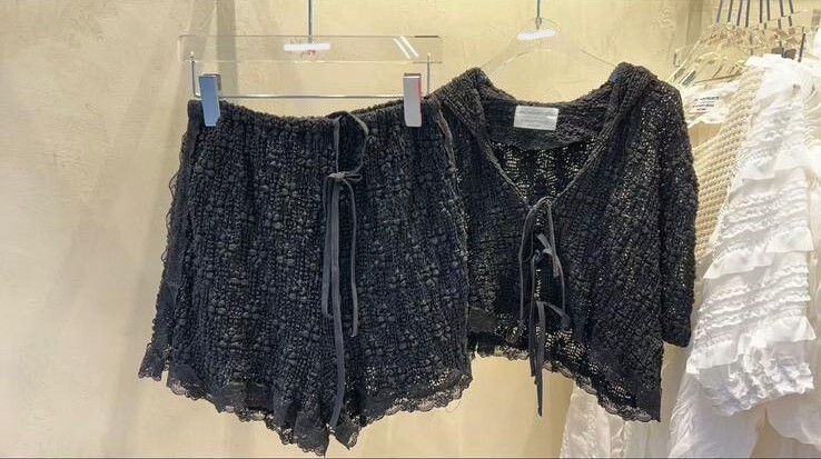 EY30 校長自留價 (上身) 胸44-70 長16.5 $599 (一口價)