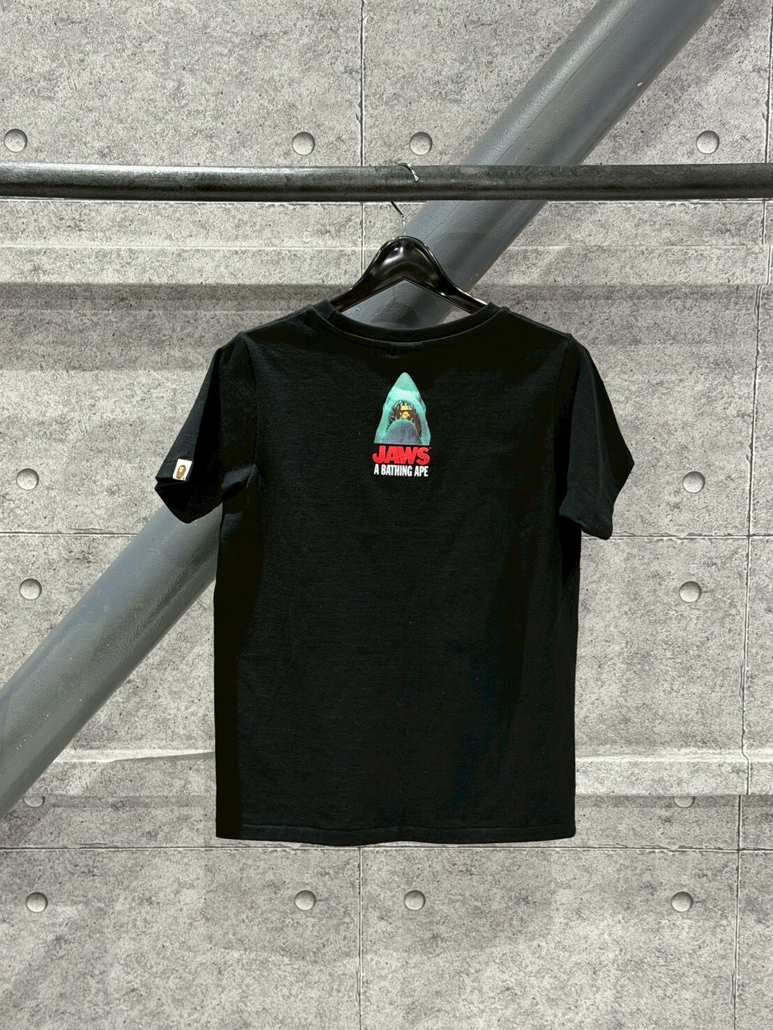 BAPE x JAWS 絕版聯名 大白鯊猿人頭黑色短袖 T