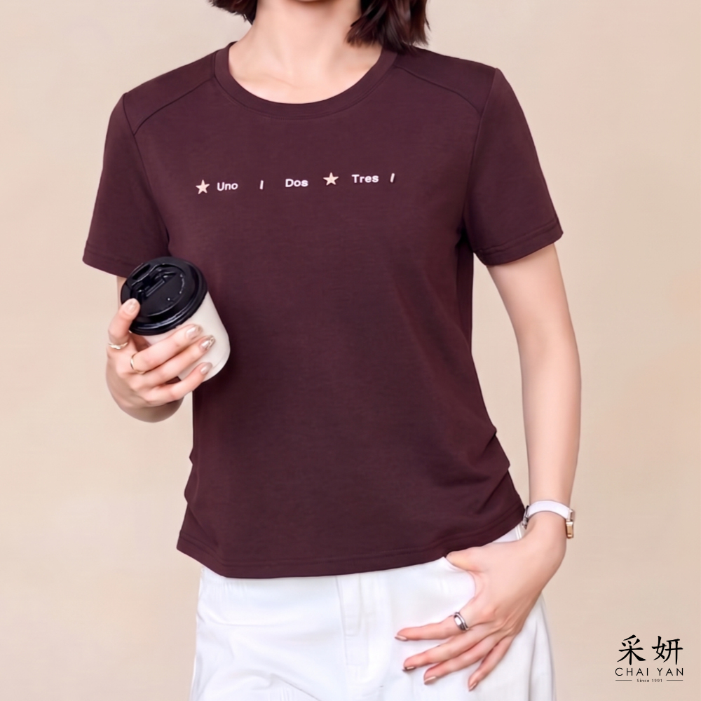 貝殼字母刺繡短袖上衣