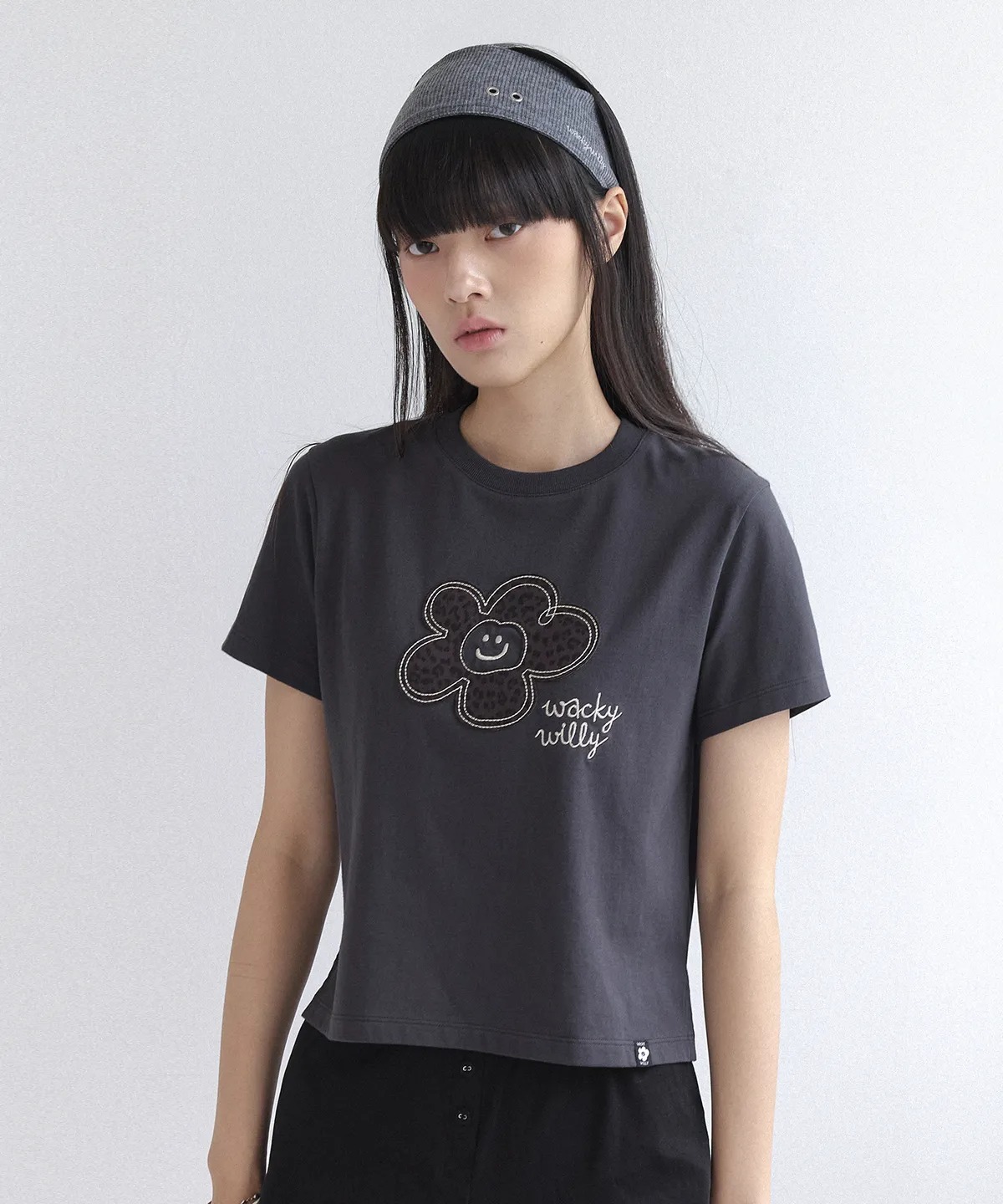 WACKY WILLY Women's Lily Applique Semi-Cropped Short-Sleeve T-Shirt