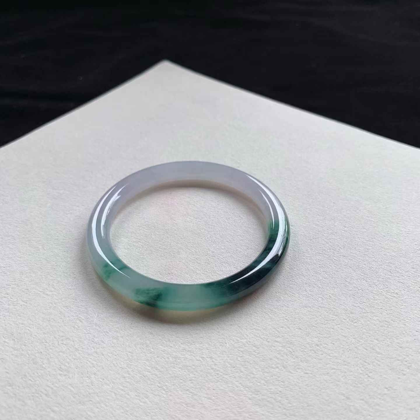 5232340 52.2mm飄花翡翠圓條手鐲 (52-54)