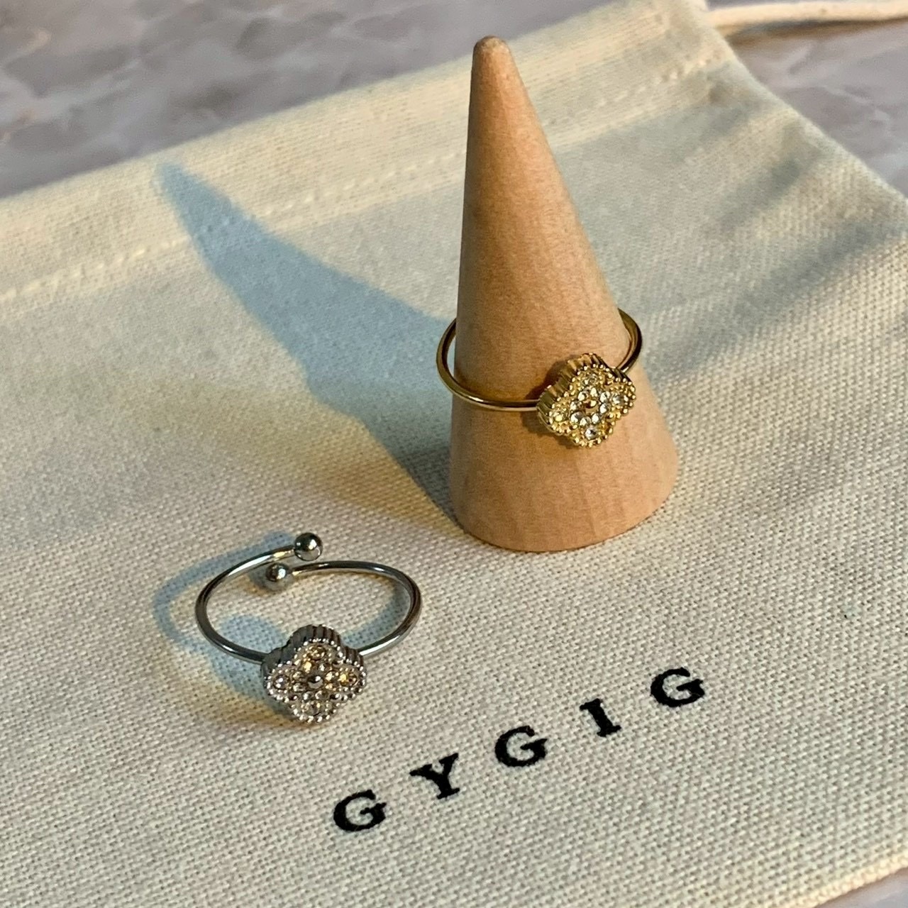 Gy”低奢mini滿鑽四葉草開口戒指