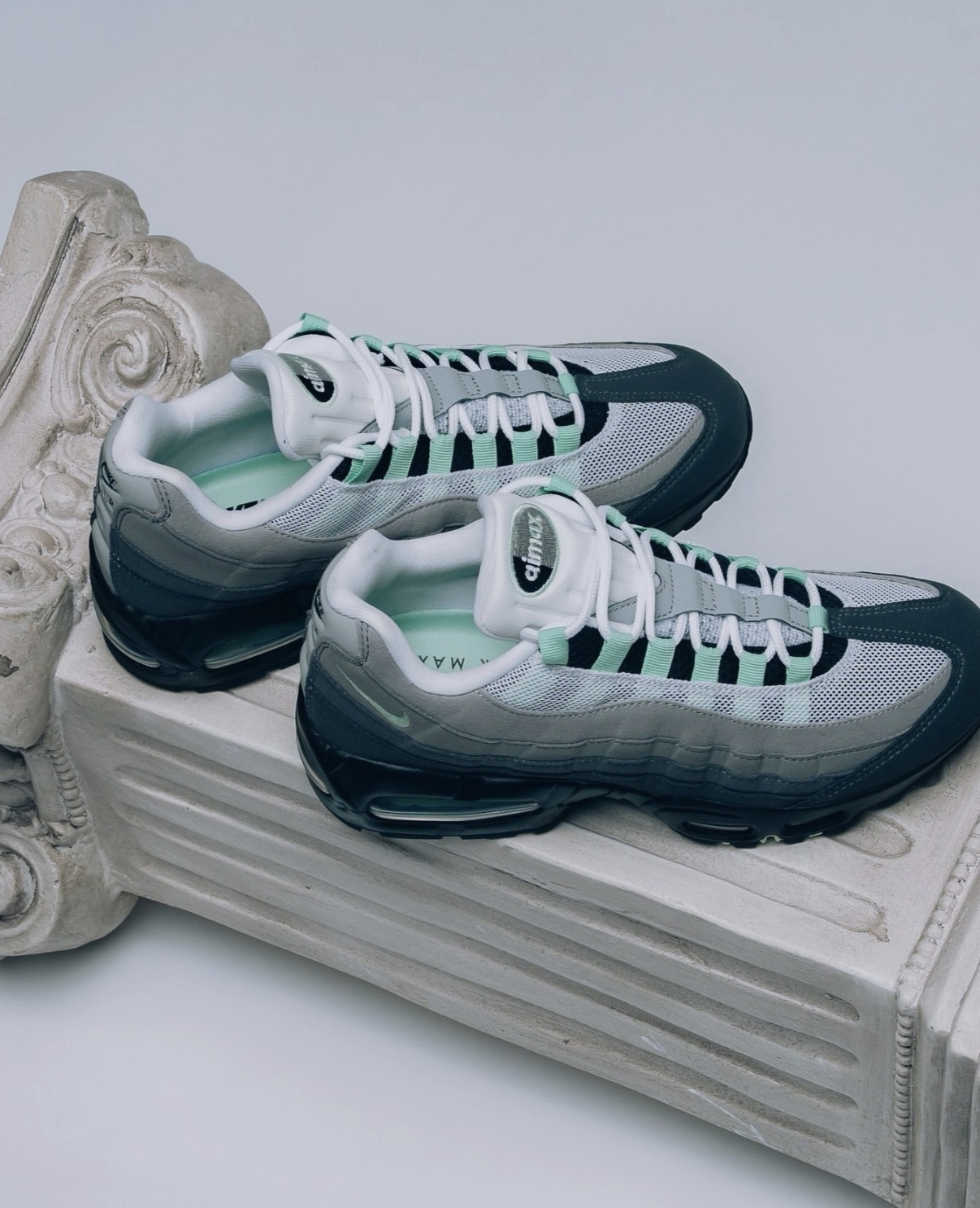 女鞋 NIKE AIR MAX 95 BIG BUBBLE 'Fresh Mint' 漸層灰綠 拼接 麂皮 緩震 氣墊 慢跑 運動鞋【HJ5996-005】