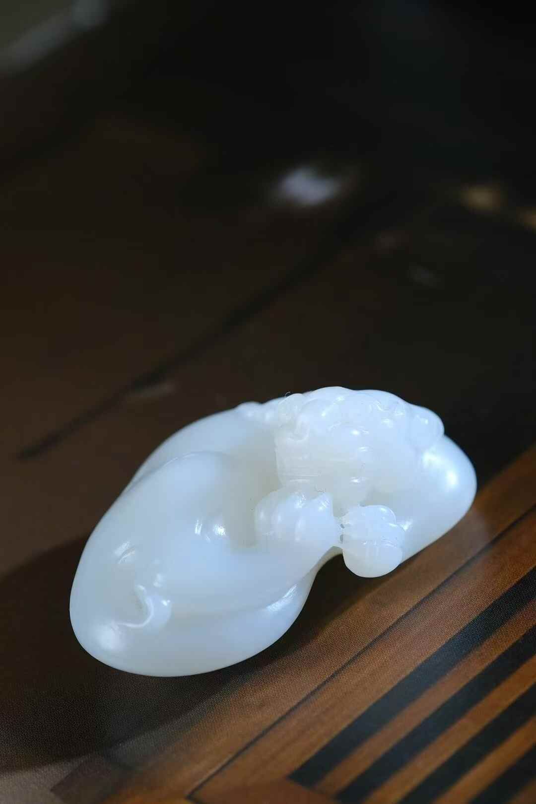 和田玉羊脂螭龍守護,天然和田玉軟玉