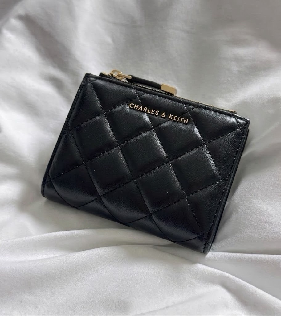 〈百元價入手🖤〉Charles&Keith 小CK 菱格紋 拉鍊 短錢包 兩色