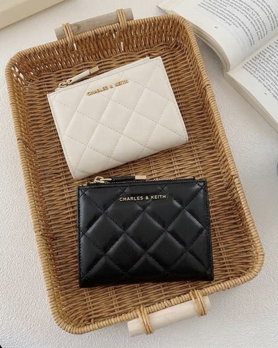 CHARLES & KEITH 小CK Alva 菱格紋 絎縫 拉鍊 短夾 錢包
