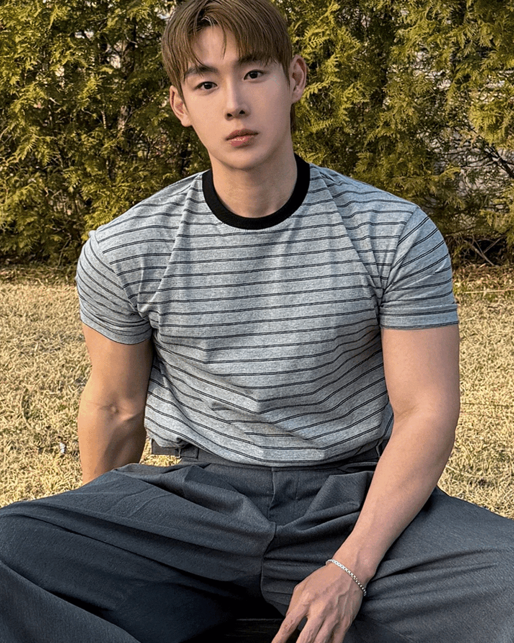 Butter striped short-sleeved T-shirt