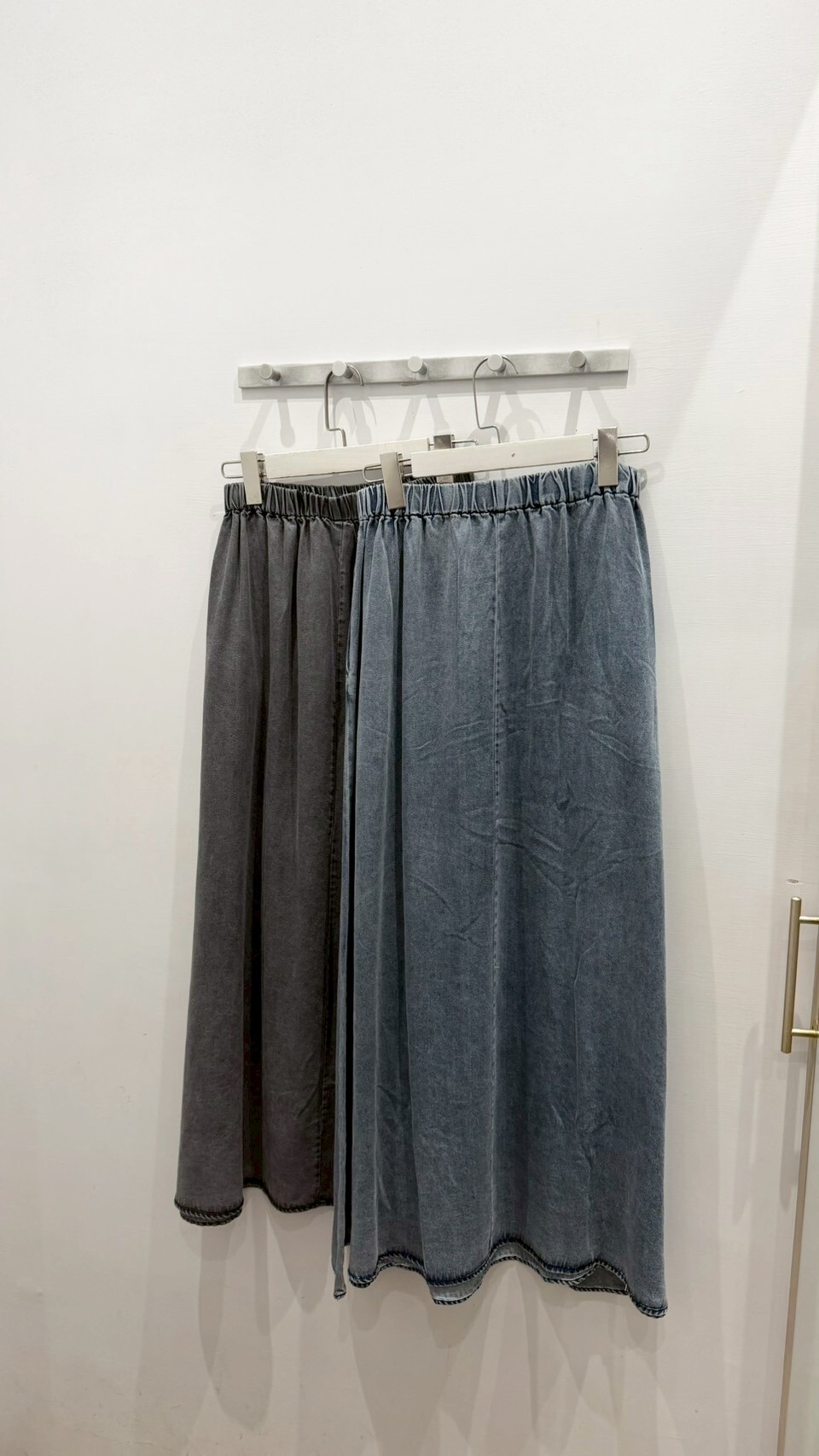 Elastic A-line denim maxi skirt