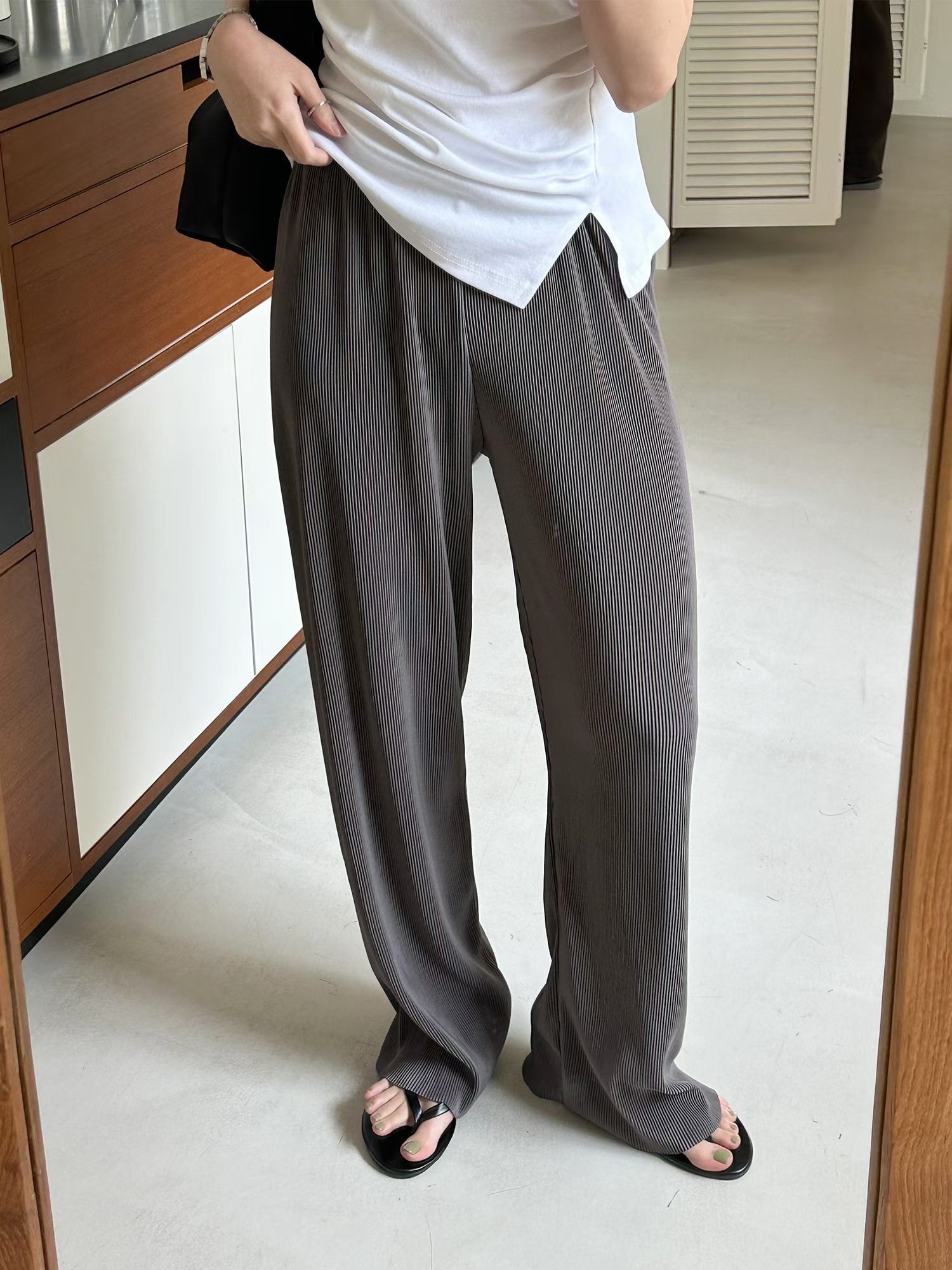 #228N769 Crazy cozy! 幼褶涼感褲