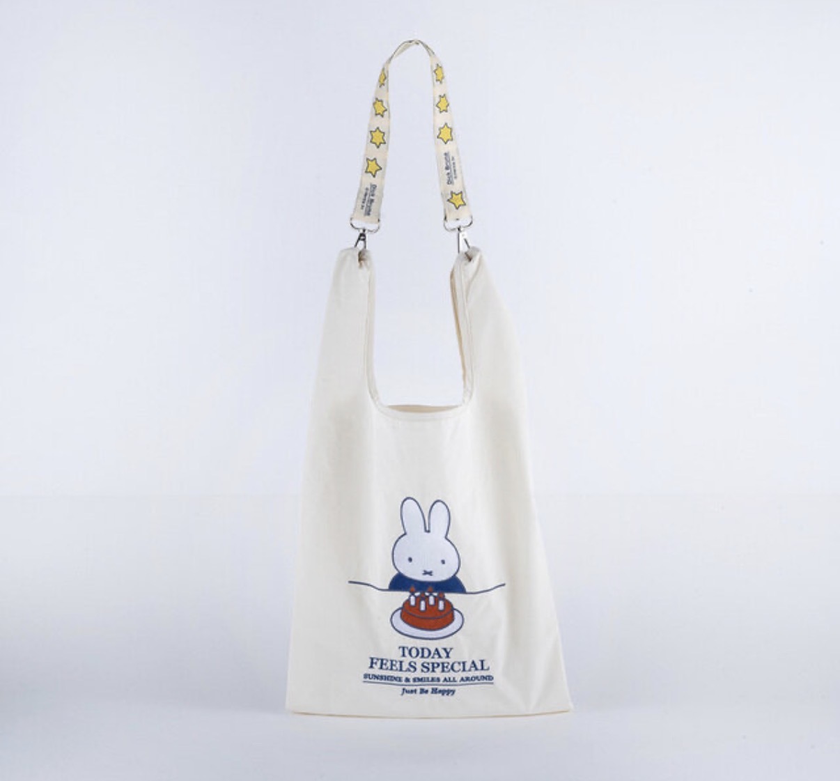 JP Miffy 蛋糕刺繡米色袋 附有星星帶扣 0647 TK260527
