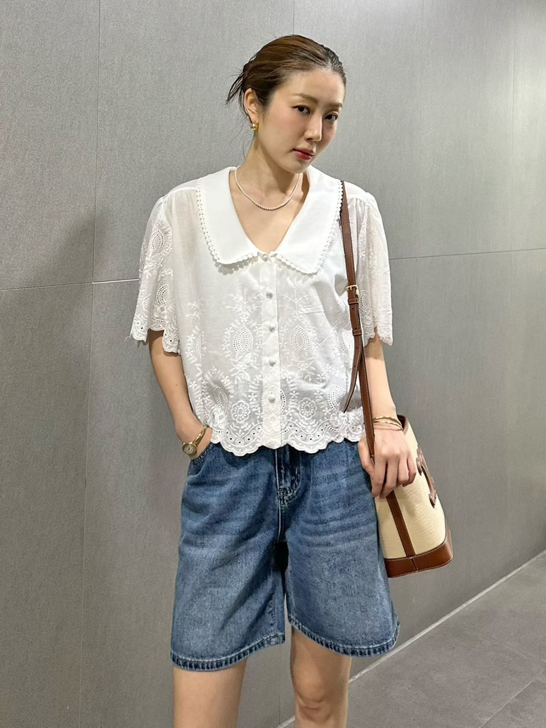 V領蕾絲翻領襯衫