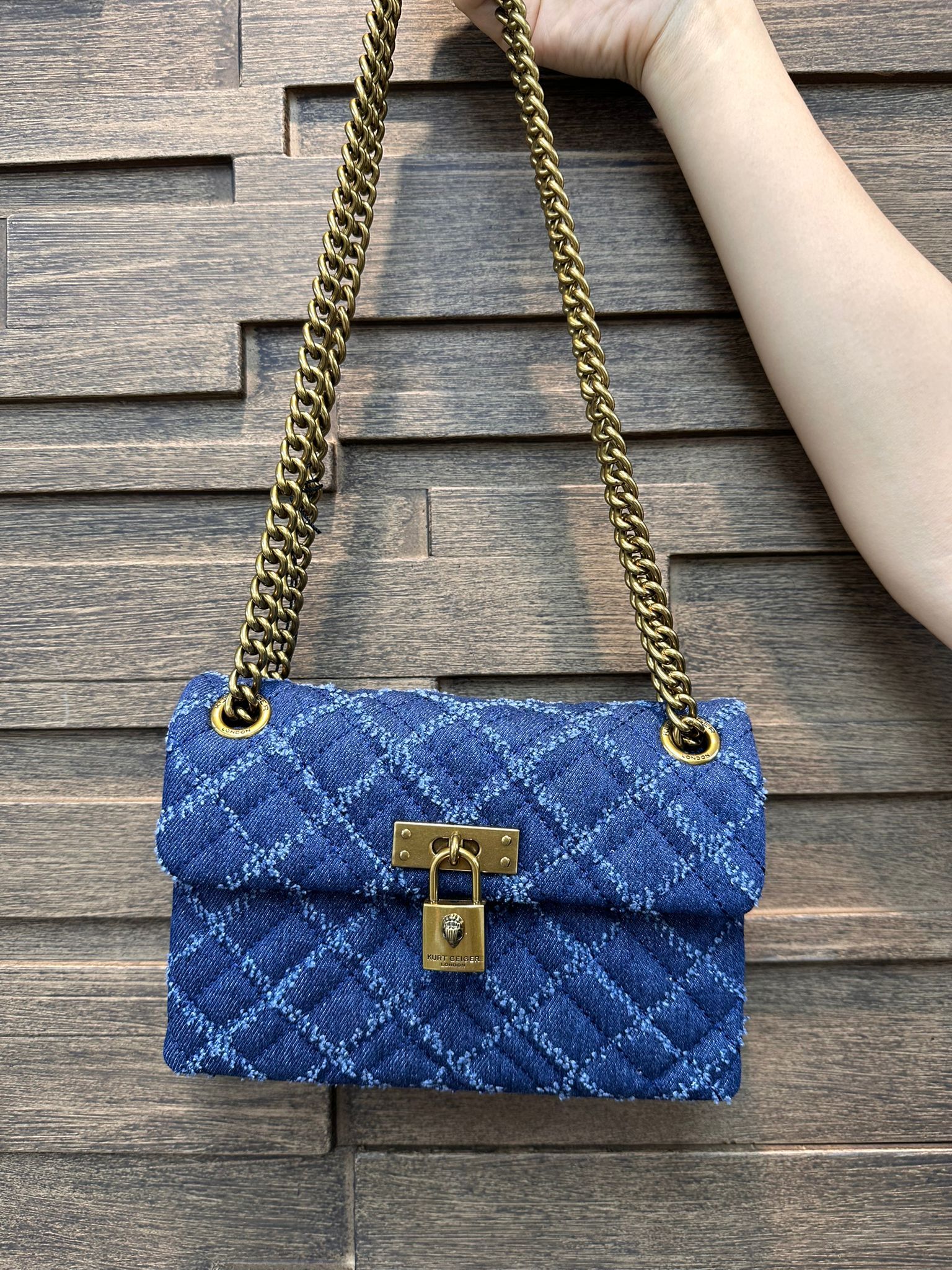 LYS01849 英國人氣Kurt Geiger 菱格牛仔布鏈條兩用袋