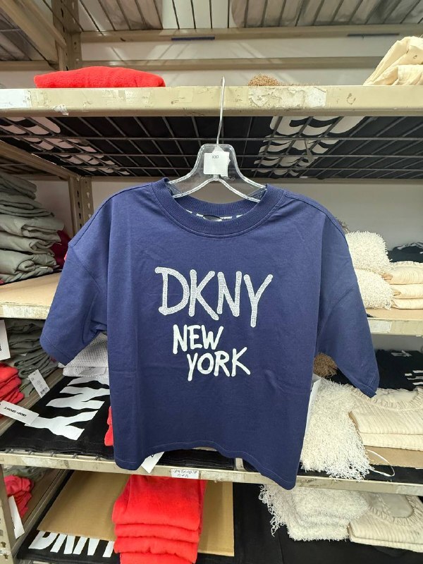 [U] DKNY PEACOAT WHITE WOMEN'S RHINESTONE GRAFFITI LOGO T-SHIRT, DP6T1318-FJR (UD363)