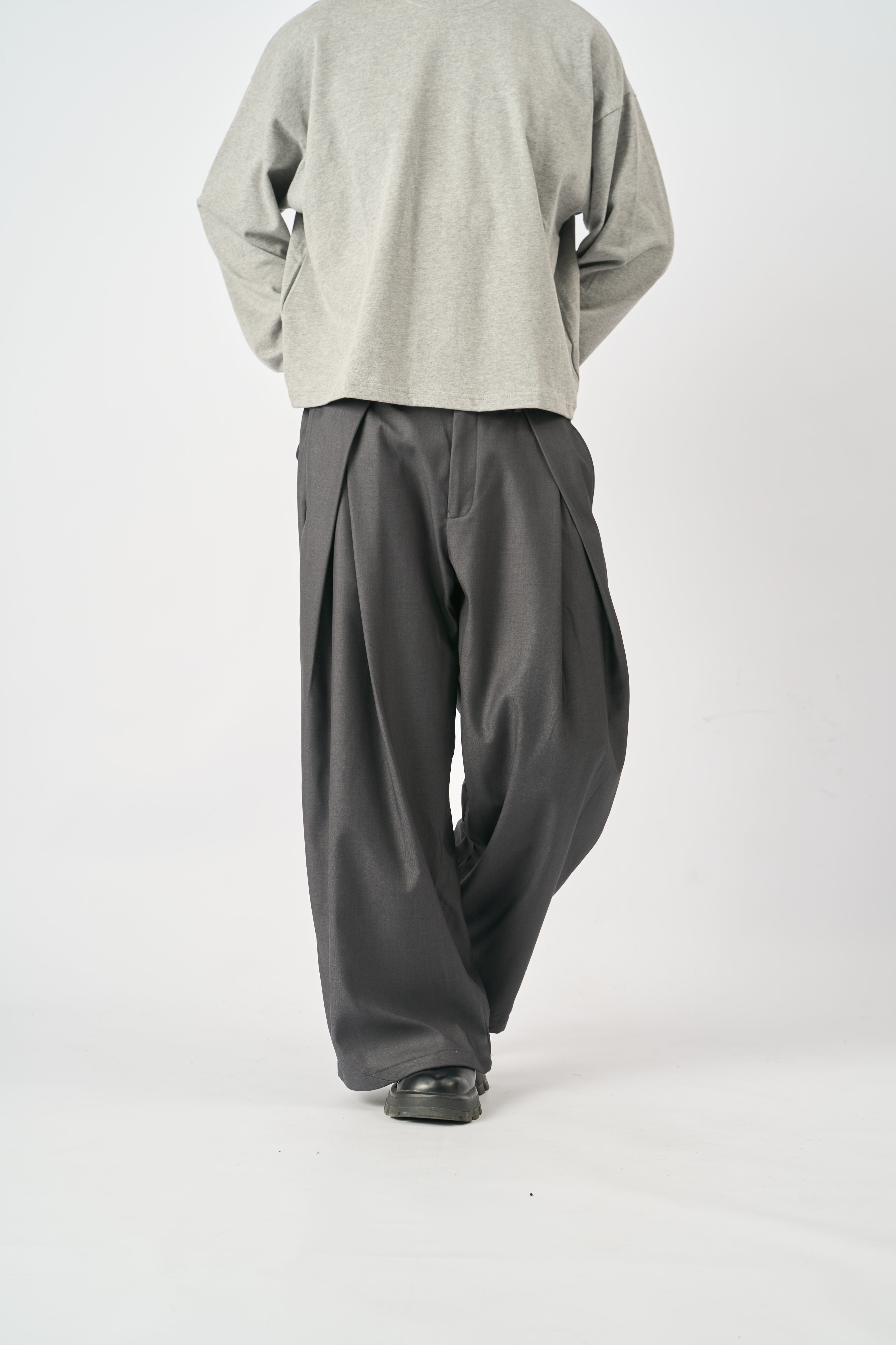 MOOS,韓系,襯衫,穿搭,韓國,男生穿搭,西裝褲,OOTD,休閒穿搭,正式,面試
