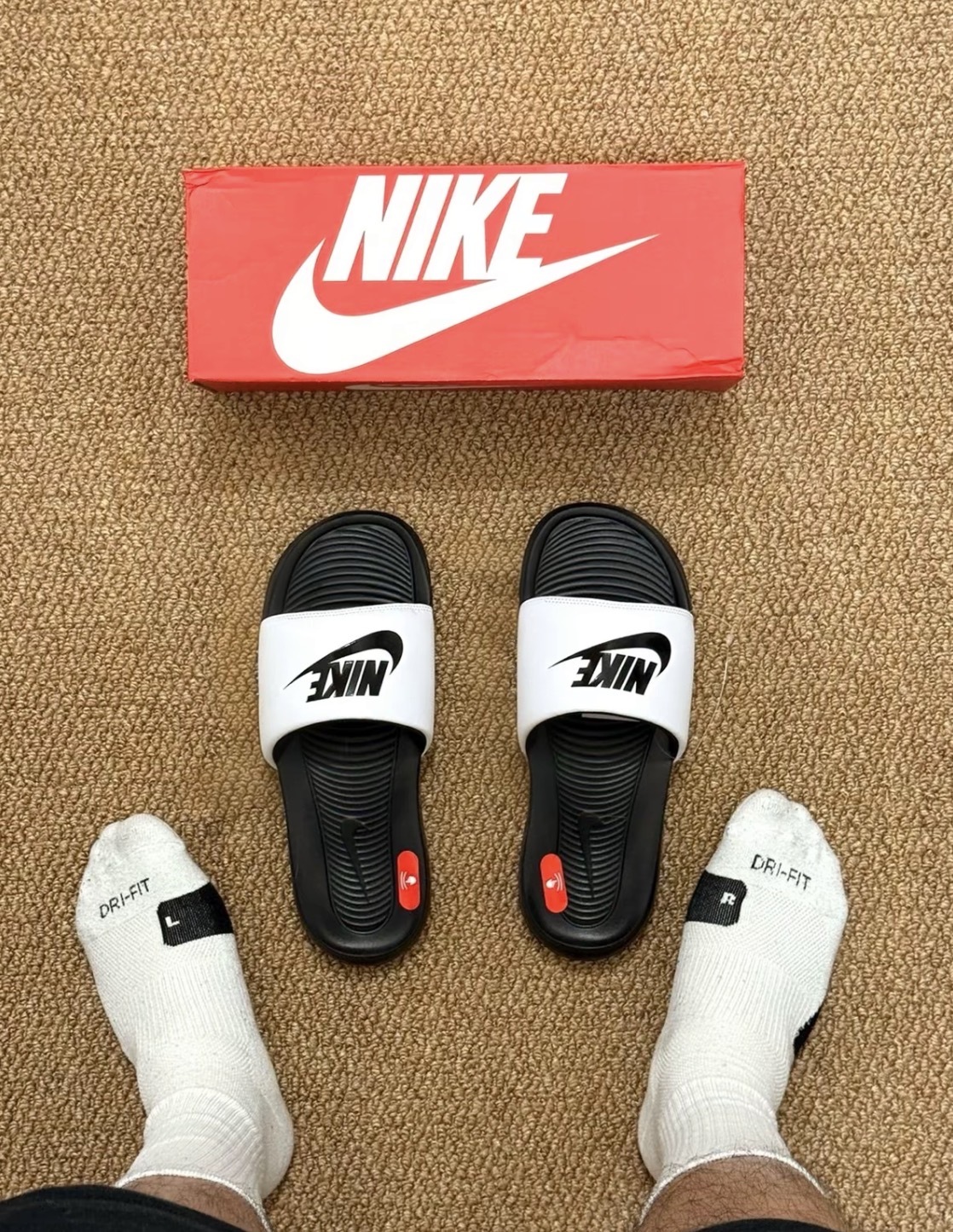 男鞋 NIKE VICTORI ONE SLIDE 白黑 柔軟 休閒 基本款 拖鞋【CN9675-005】