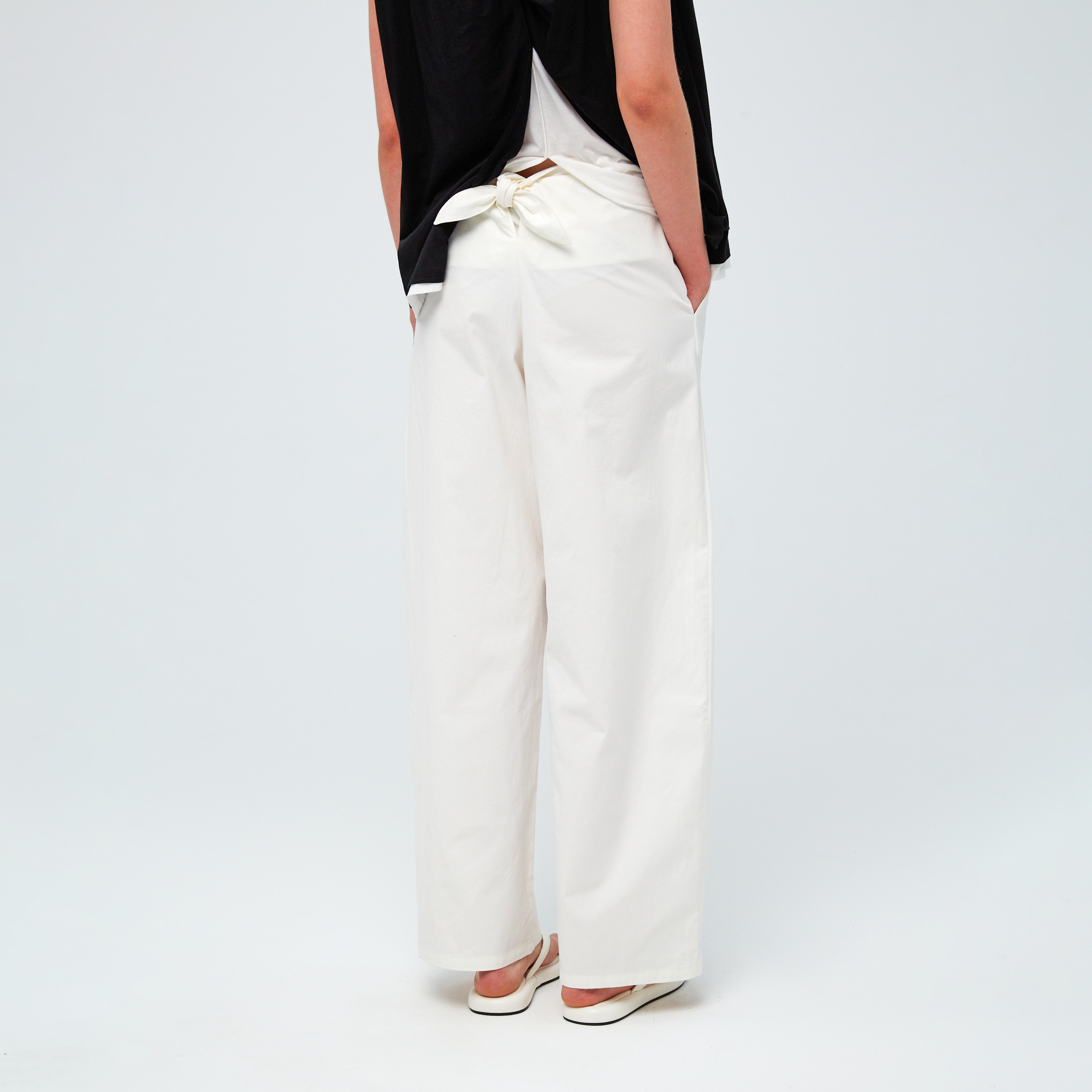 10 MOOn White Tie-Back Wide-Leg Trousers