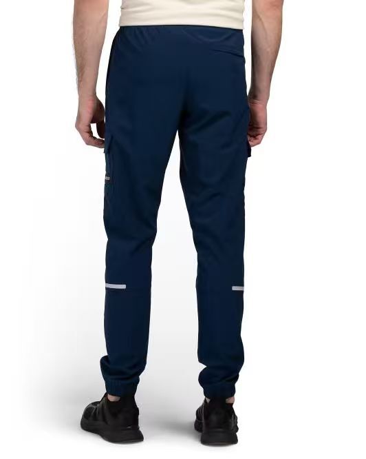 【預購】UNDER ARMOUR H060221 運動機能工裝長褲（深藍色）