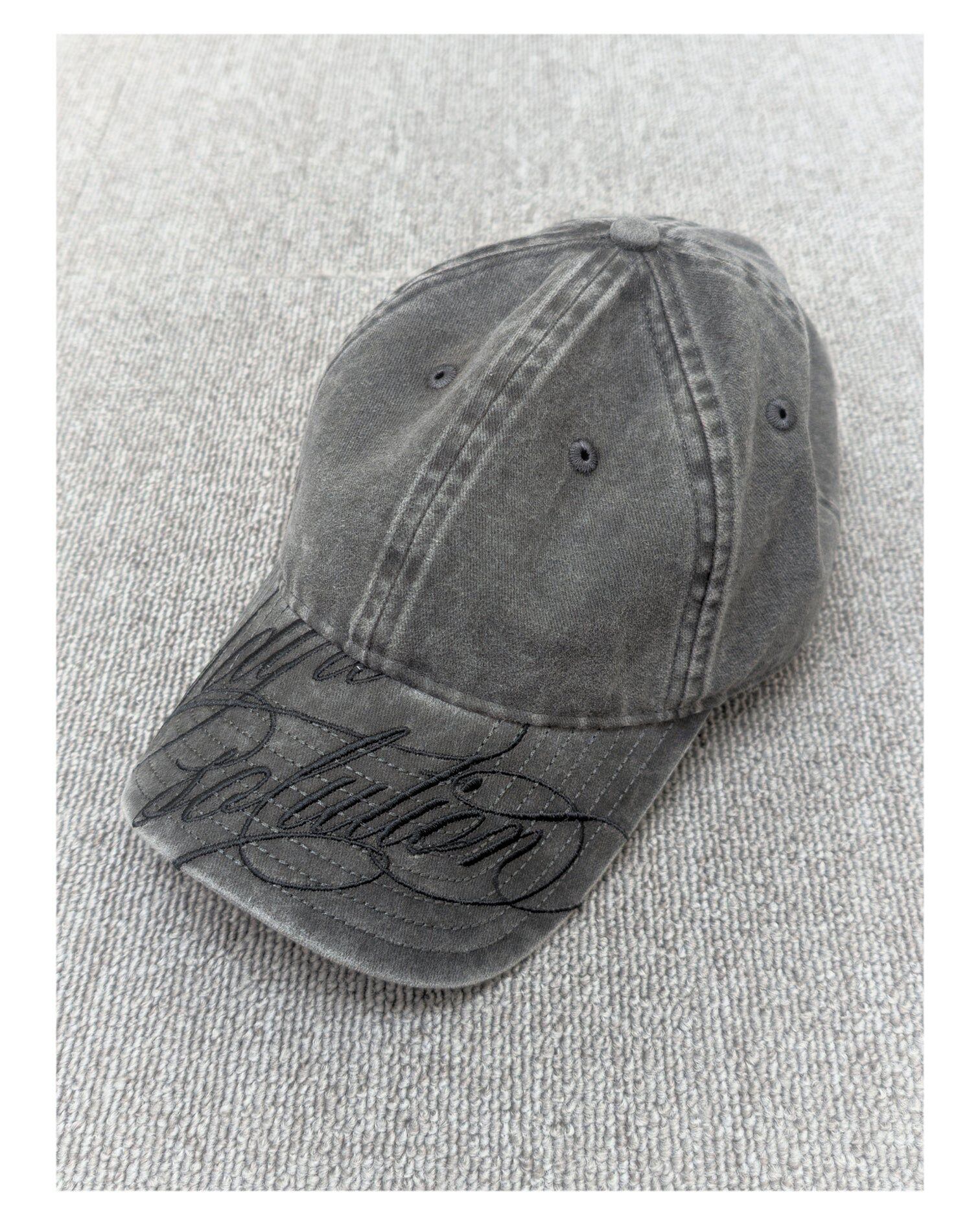 1dyLL｜1DS Cursive Logo Cap (Grey Denim)