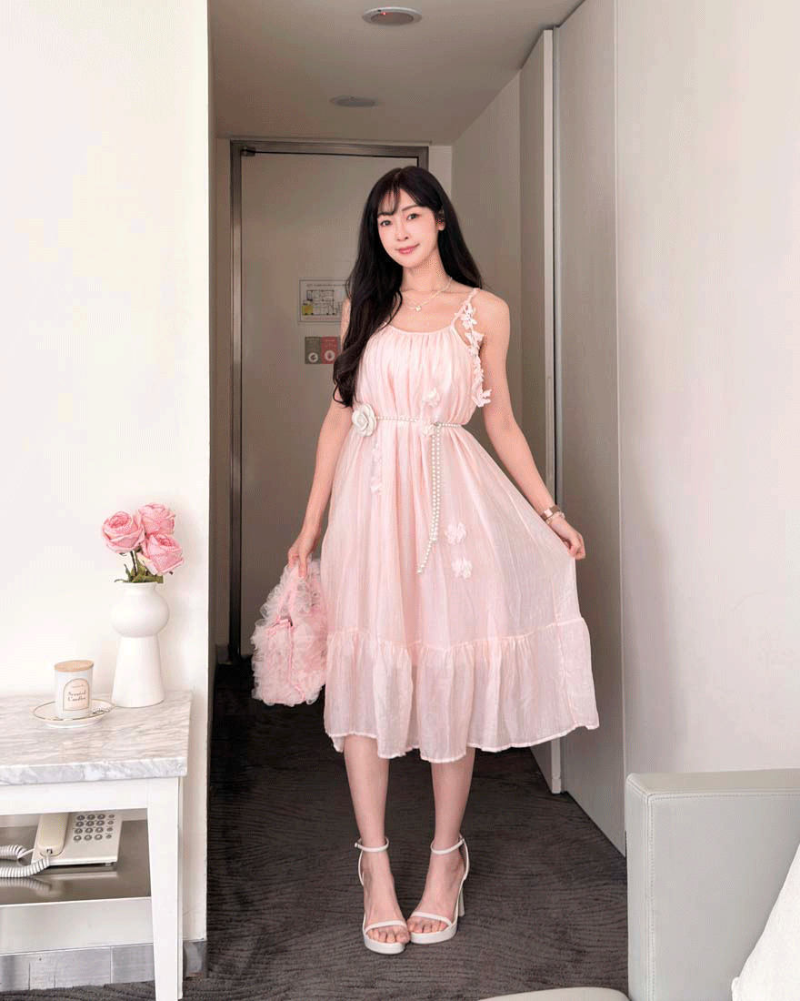 LINA LINA浪漫夢迴純色網紗花朵垂墜枝葉洋裝-柔美粉