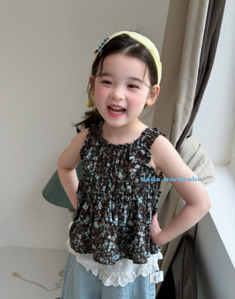 DDC04T069BK  DODO Wardrobe -森系碎花吊帶背心