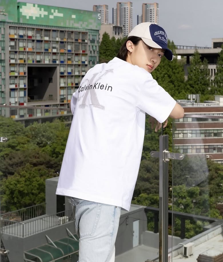 【預購】韓國代購 Calvin Klein CK 拓印感 超大Logo 壓花 短袖T恤 LNGSHOT Woojin 鄭宇津 同款