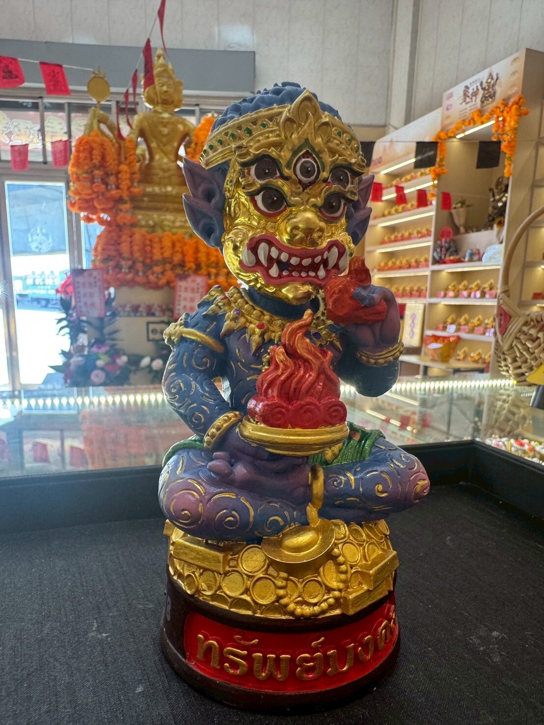 五眼四耳供奉尊