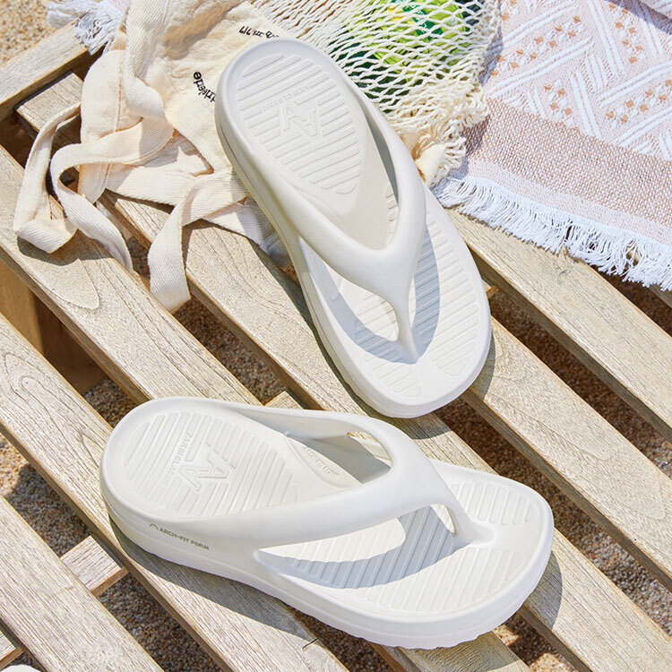 韓國 AKIII Arch fit form flipflop 大底雲朵人字拖 白色