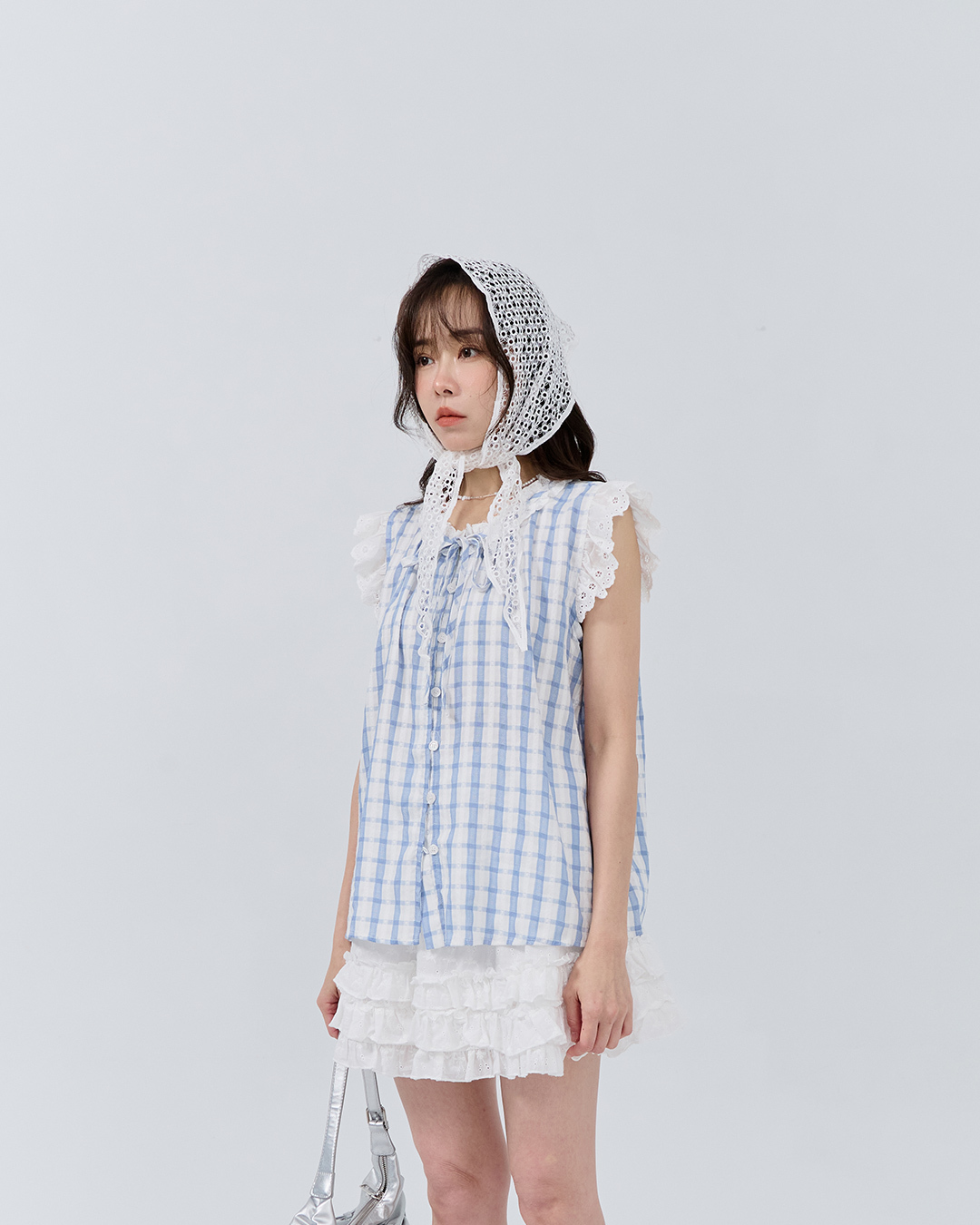 Long triangular scarf with perforations【07130067】in stock+pre-order