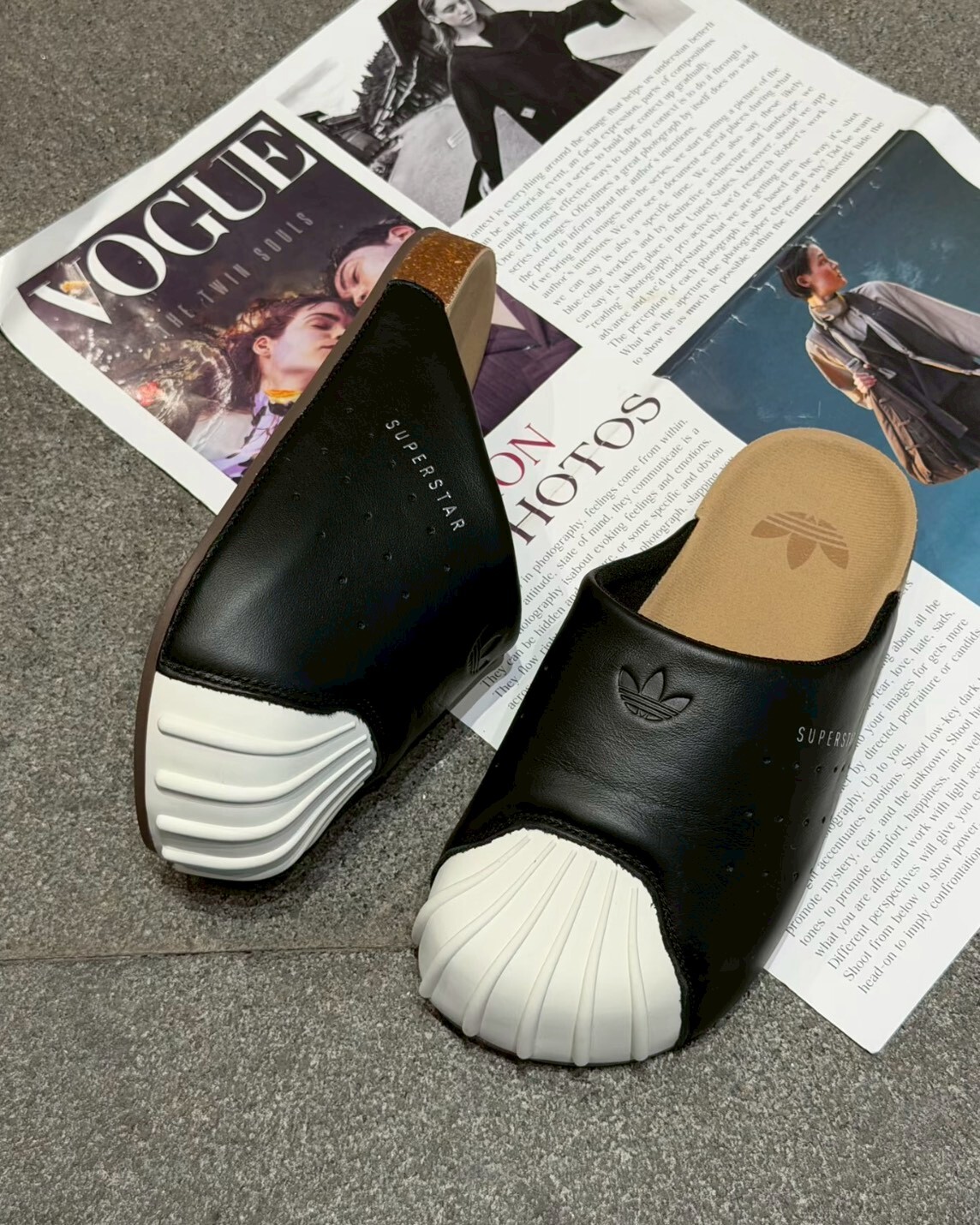 Adidas Original Adimule 黑白撞色 貝殼頭 皮革 勃肯鞋 拖鞋 懶人鞋 包頭鞋