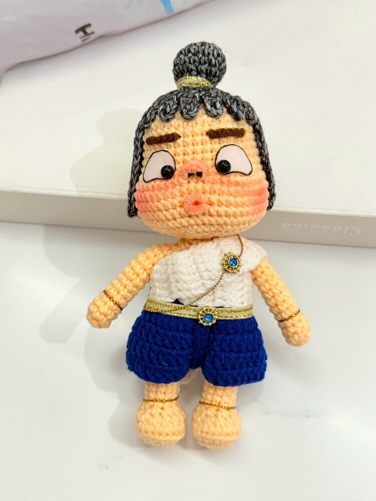 包包頭泰服醜娃吊飾