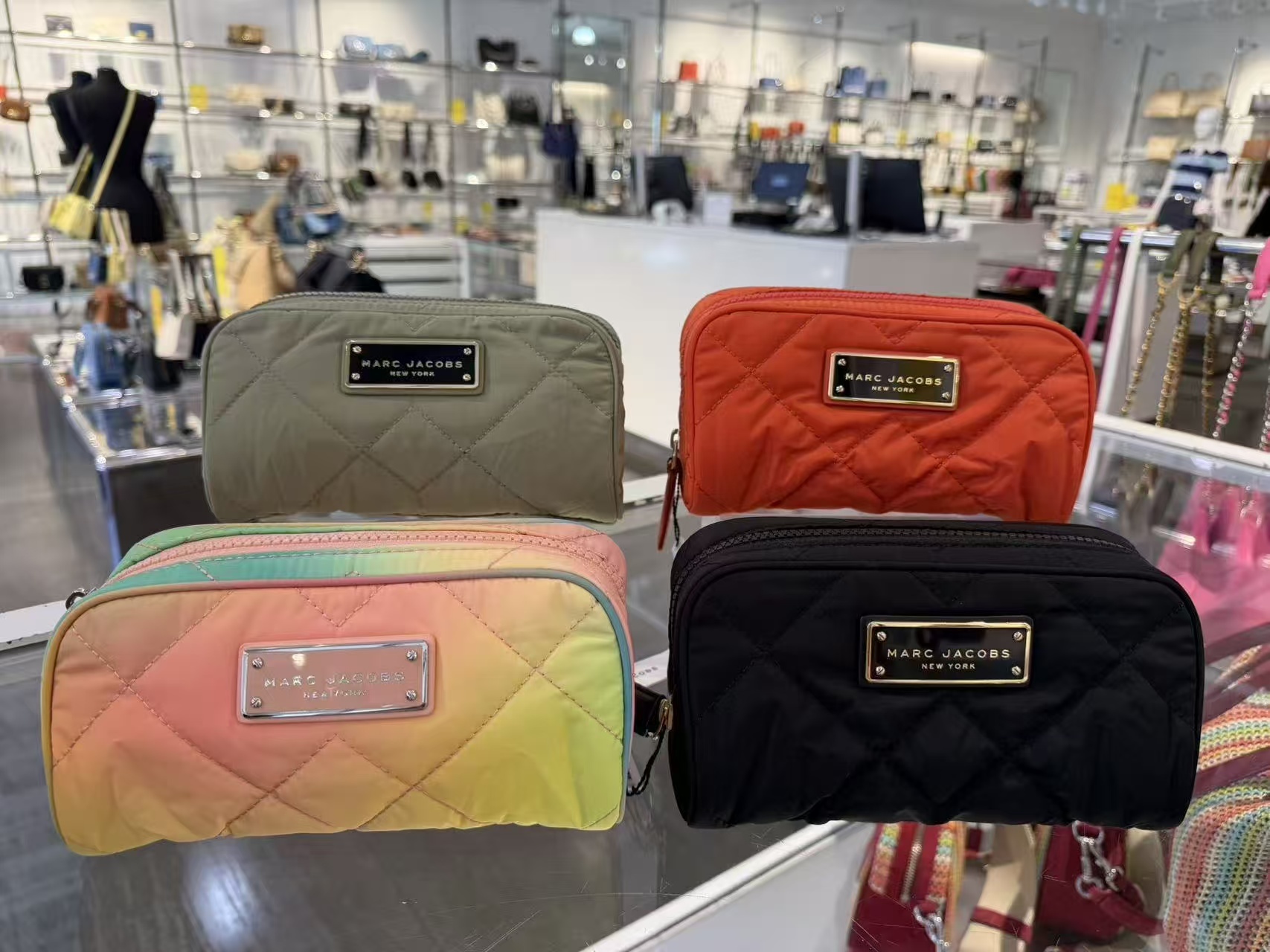 【預購】Marc Jacobs H060263 化妝包