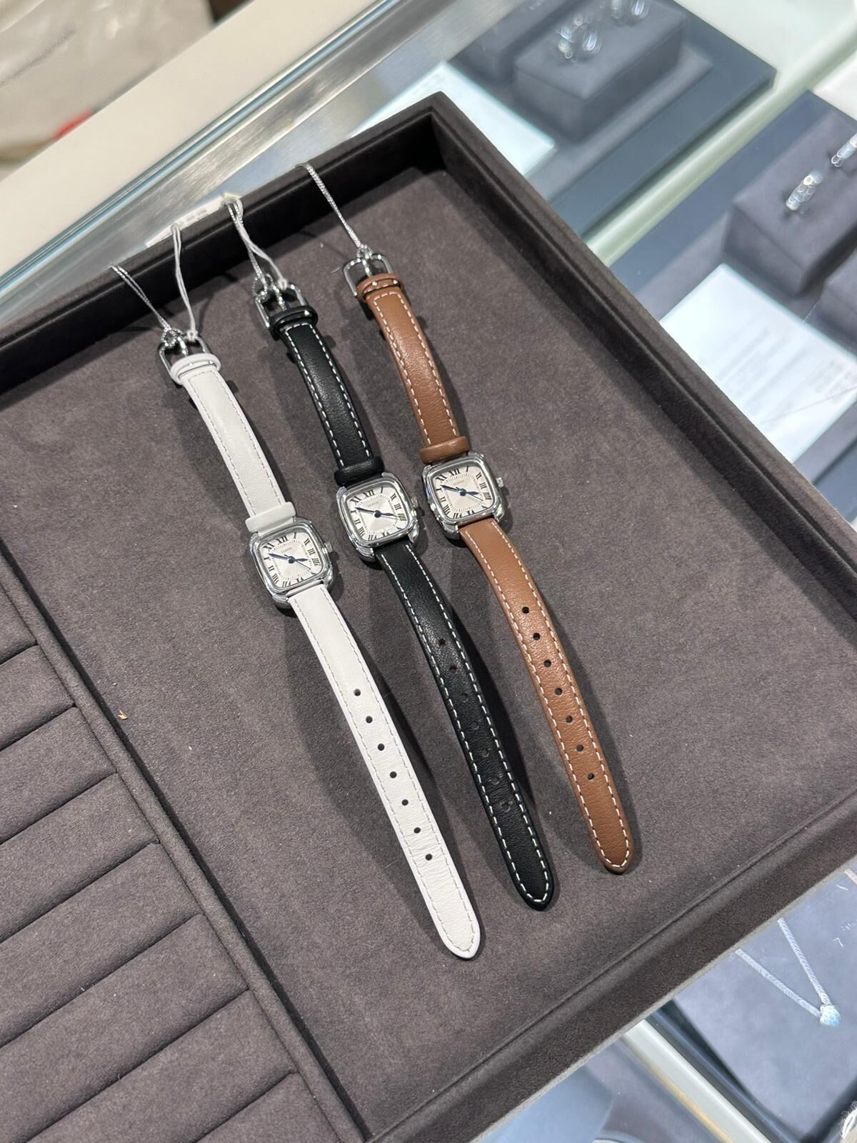 LL16 韓國🇰🇷網紅品牌LLOYD 小巧精緻手錶 $439 (一口價)
