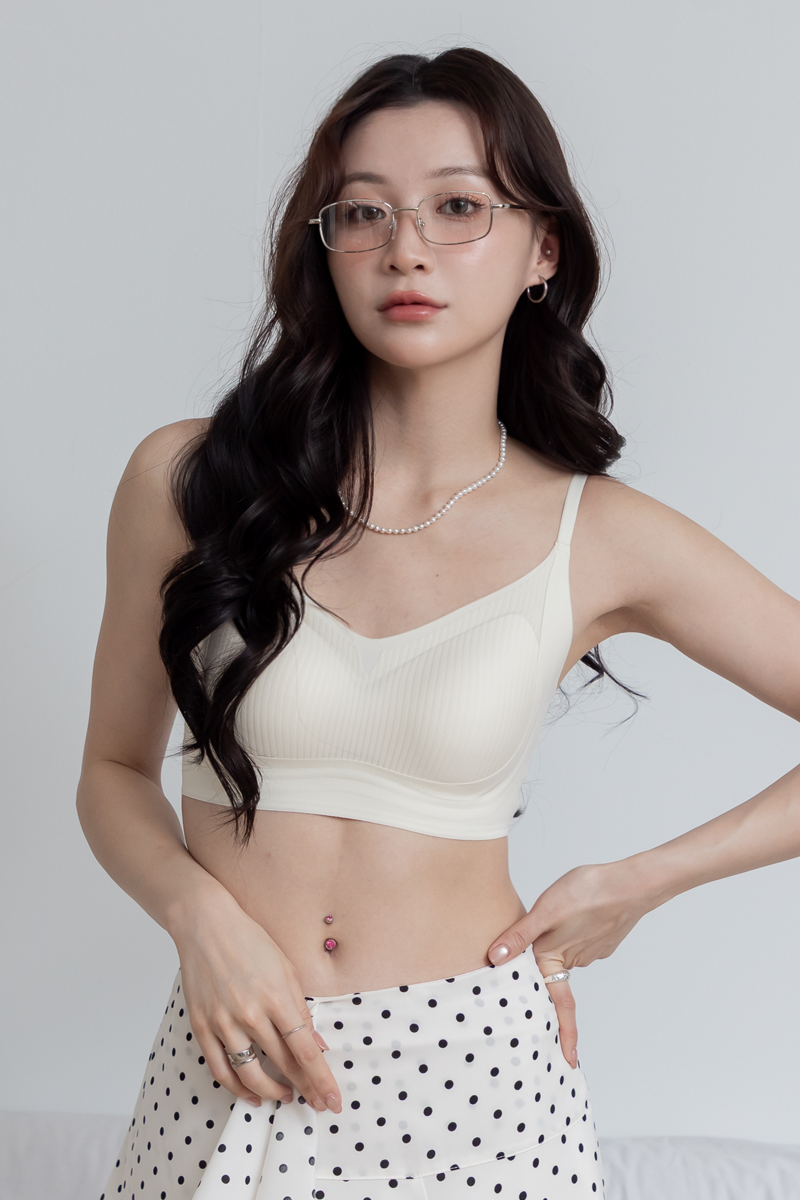親膚無痕交叉細帶Bra Top