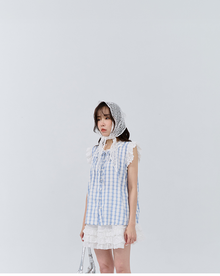 Long triangular scarf with perforations【07130067】in stock+pre-order