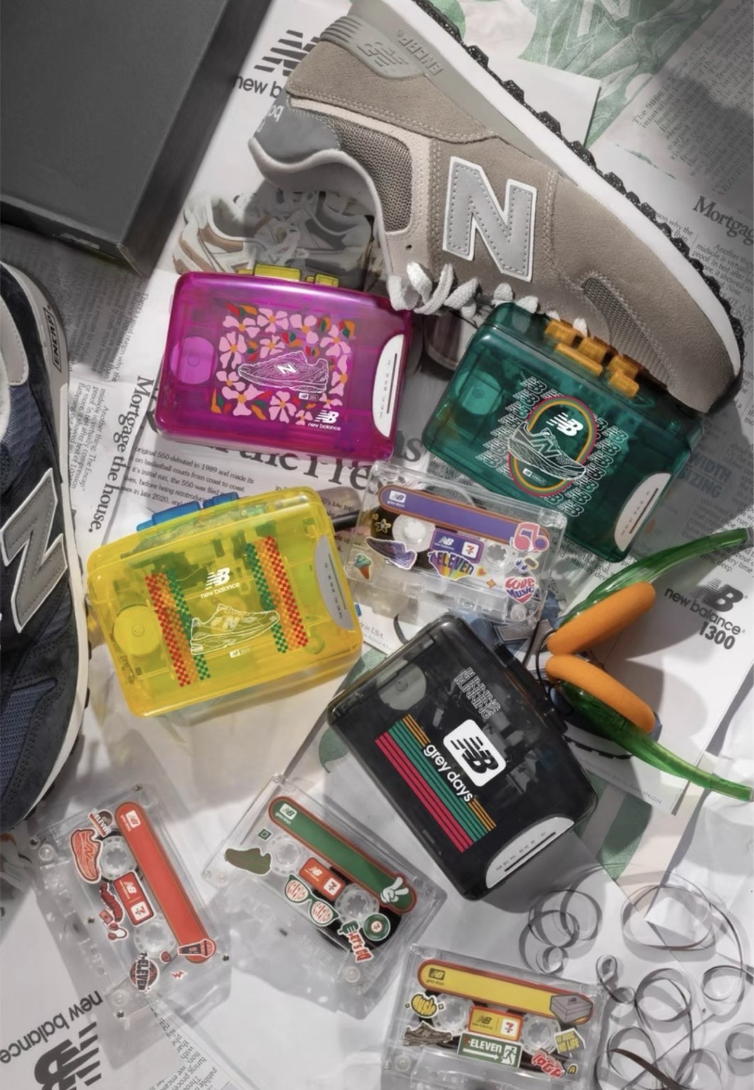 【Luxury】 香港711 New Balance Retro卡式機 盲盒款 復刻經典潮流玩物 Retro 卡式機 & Mini 咔嚓相機