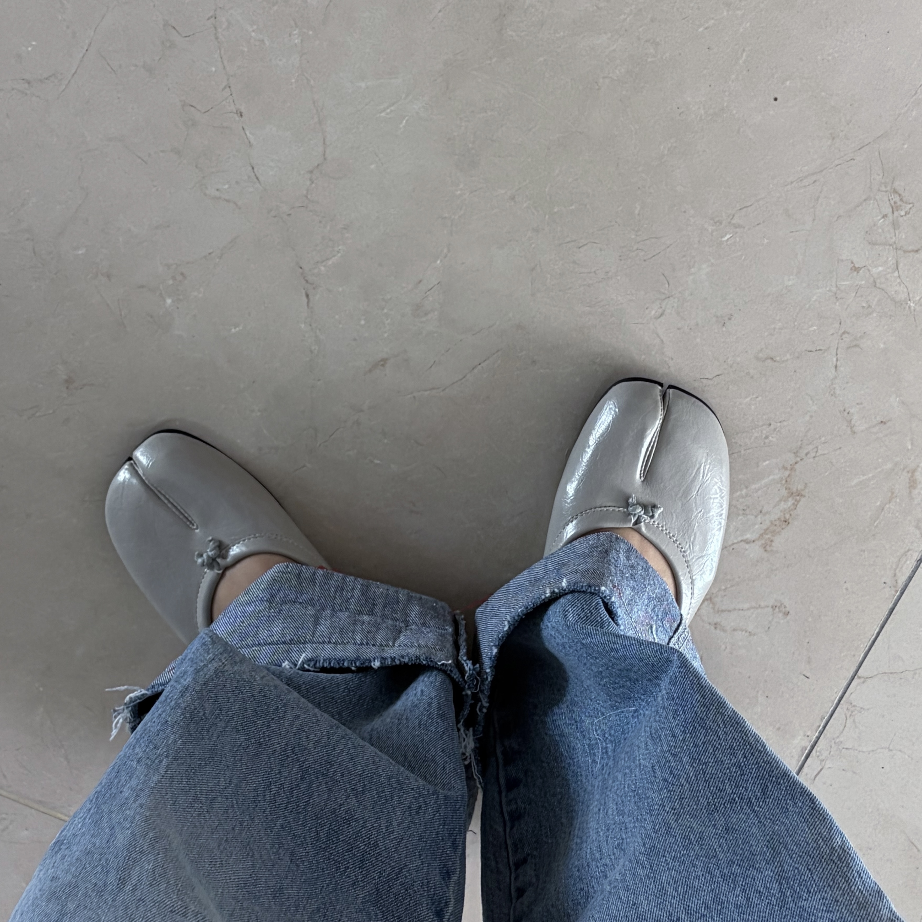 JS21暴走OK的ㄉㄨㄞㄉㄨㄞ分趾鞋(灰/黑230-250)