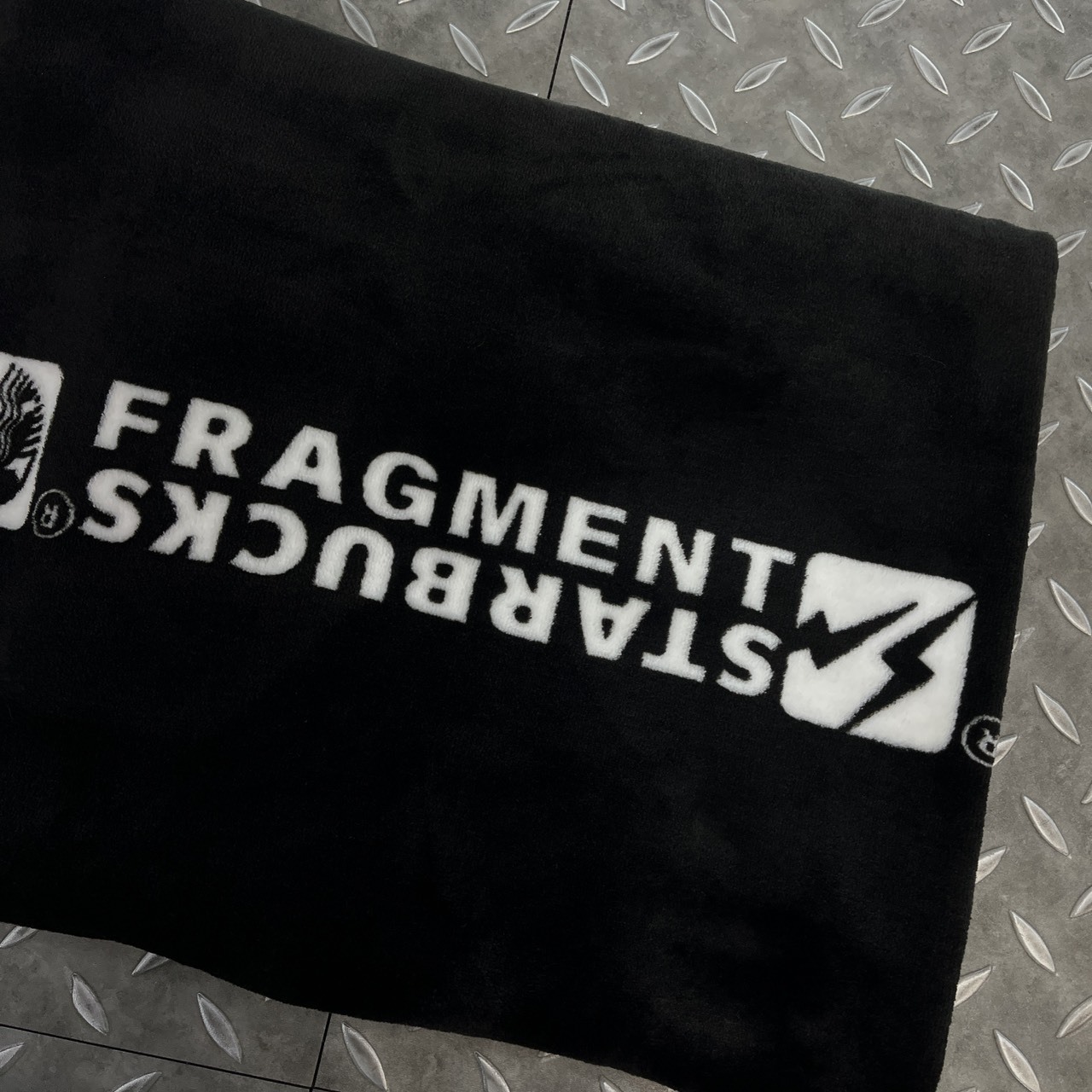 Fragment design x Starbucks Blanket