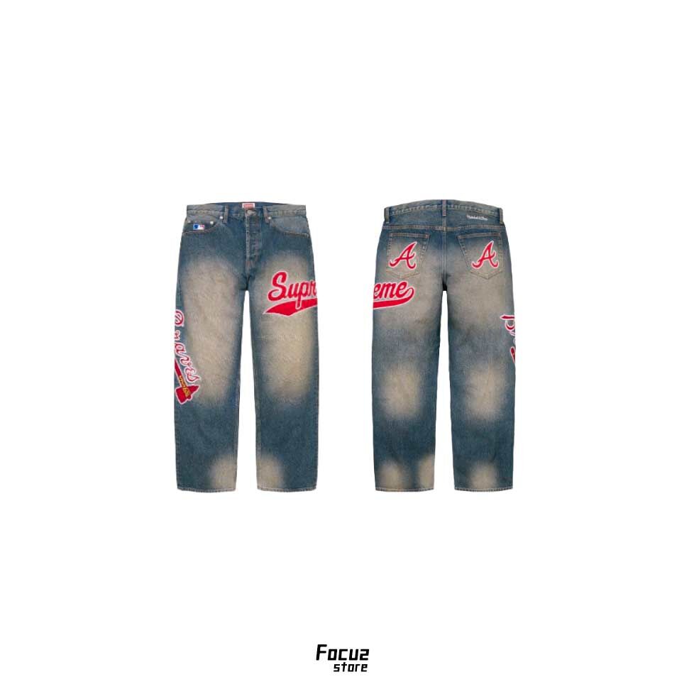 【Focus Store】現貨秒發 Mitchell & Ness x Supreme SS26 Week13 Atlanta Braves Loose Fit Jean "Washed Indigo" 水洗藍 丹寧長褲