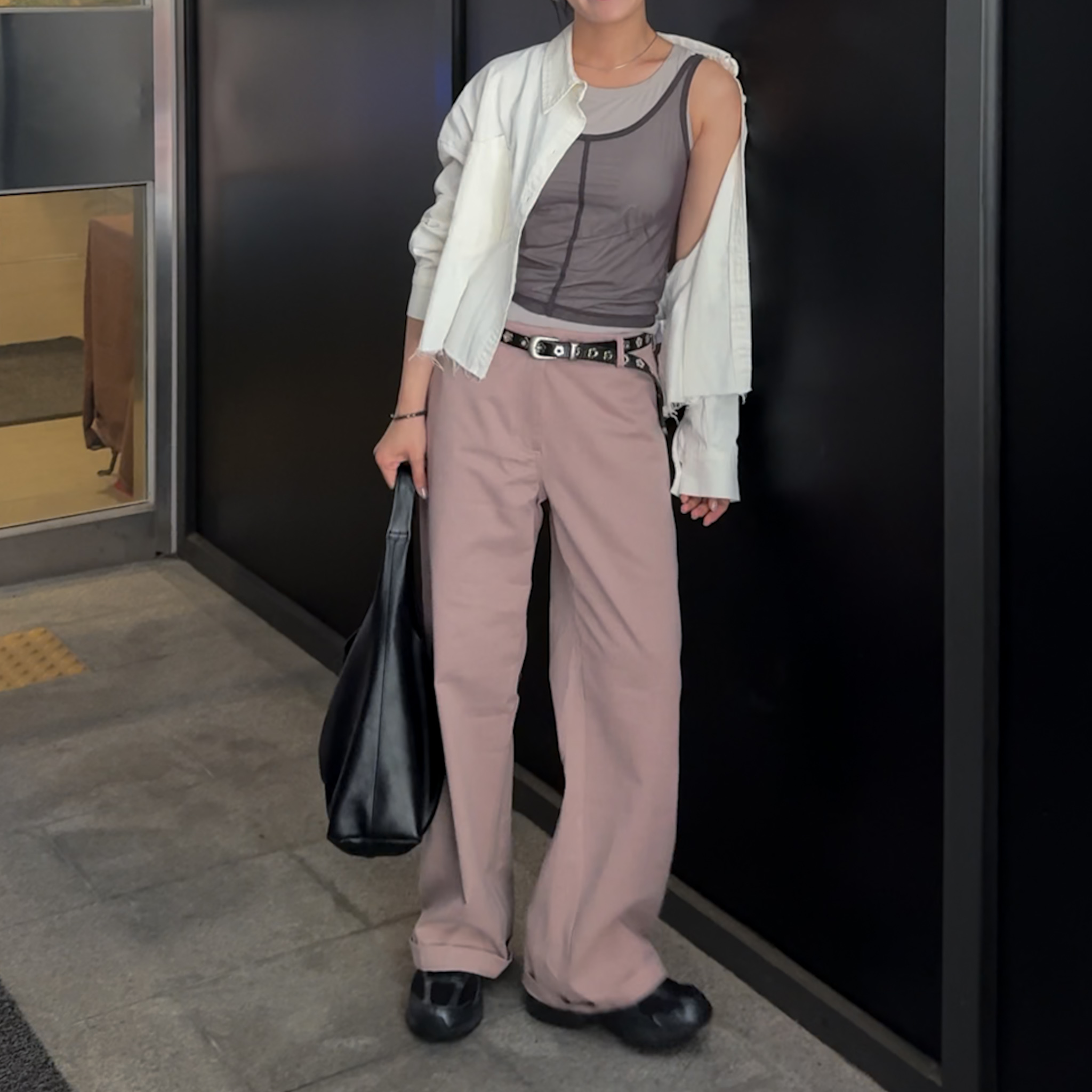 JS18自留出場率80％以上休閒長褲(灰粉，S/M，版型偏大)
