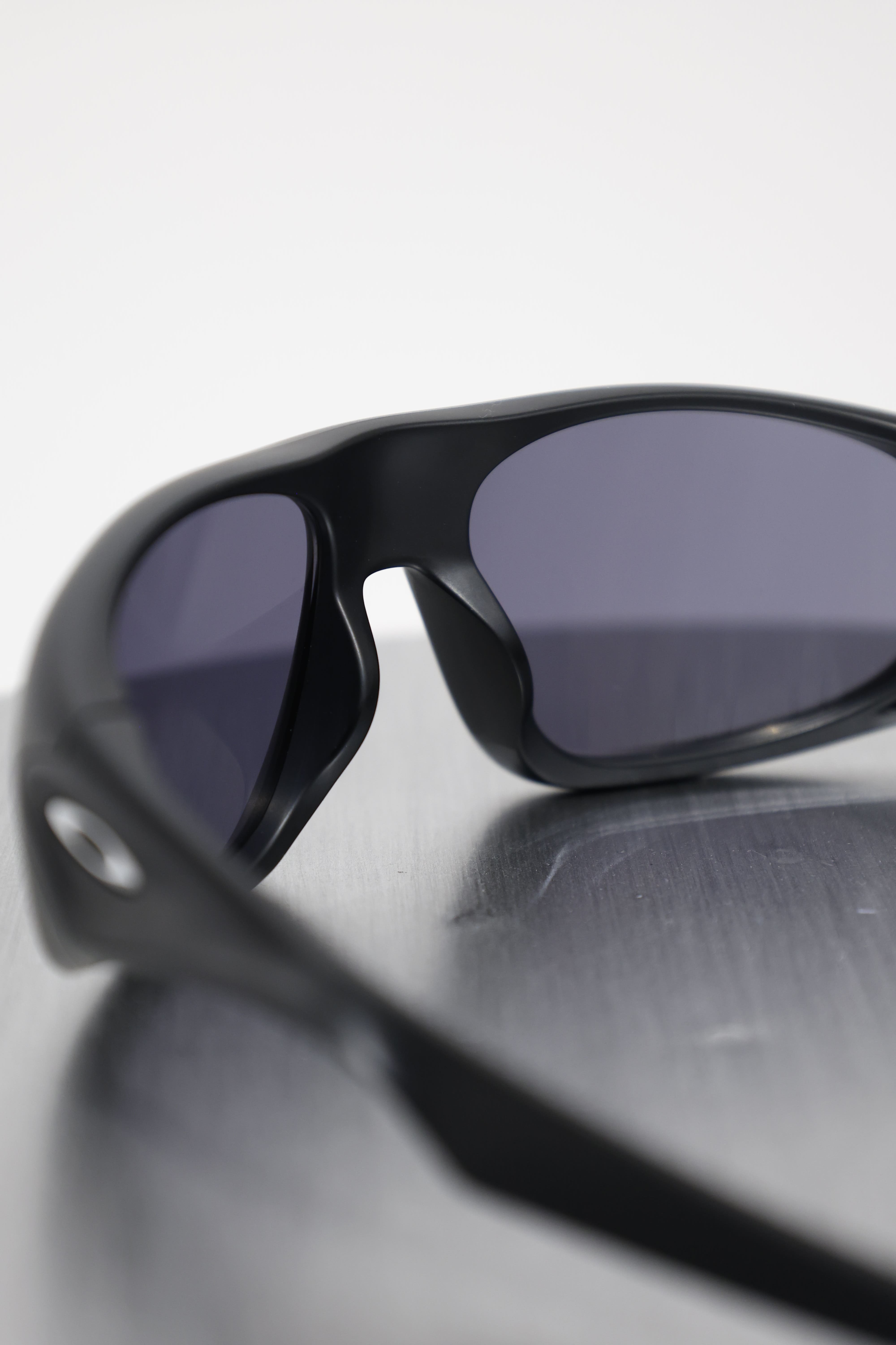 OAKLEY Neoforma 太陽眼鏡 0OO9528-0160