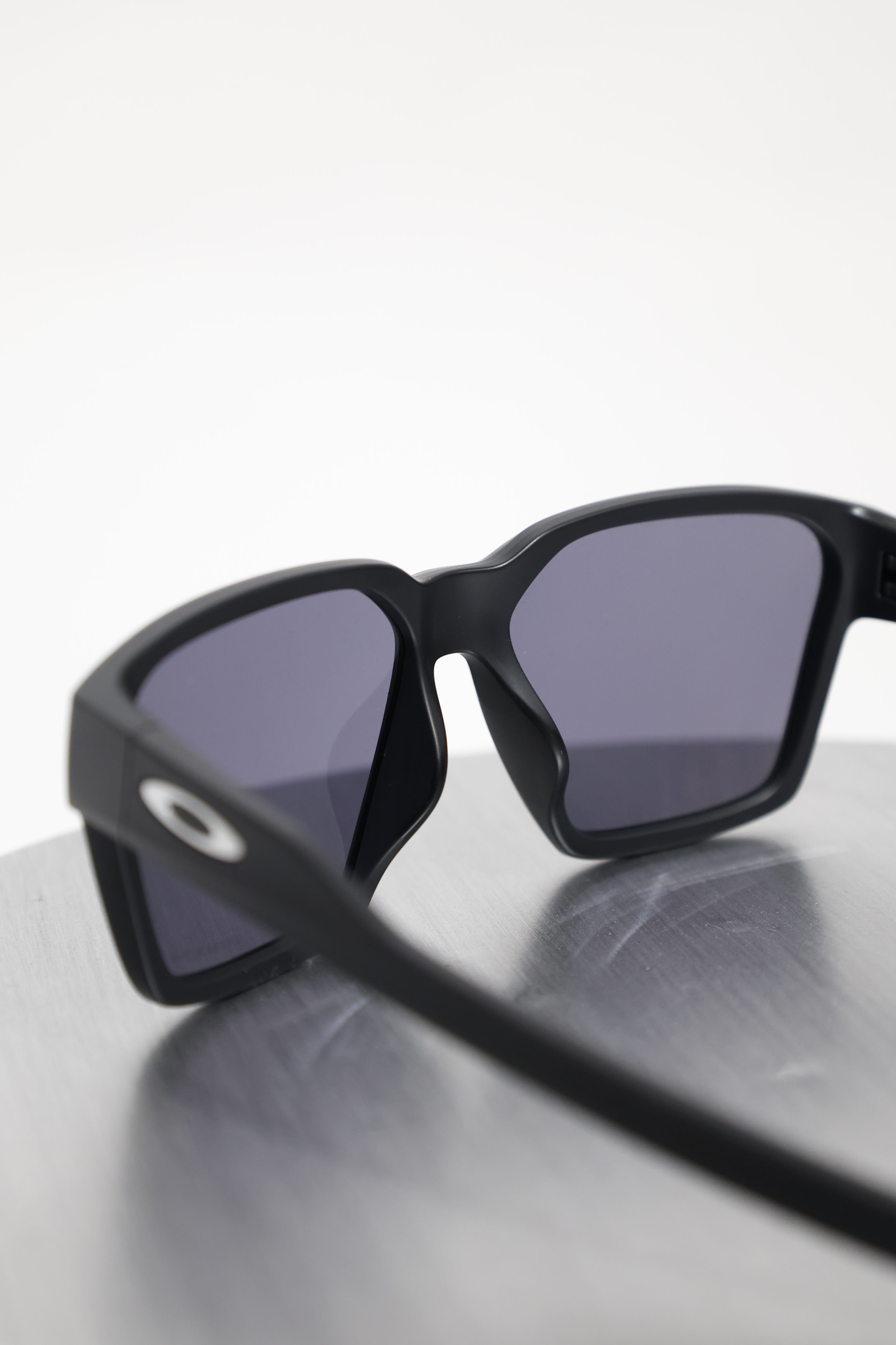 OAKLEY BRIZA 太陽眼鏡 0OO9497-0158