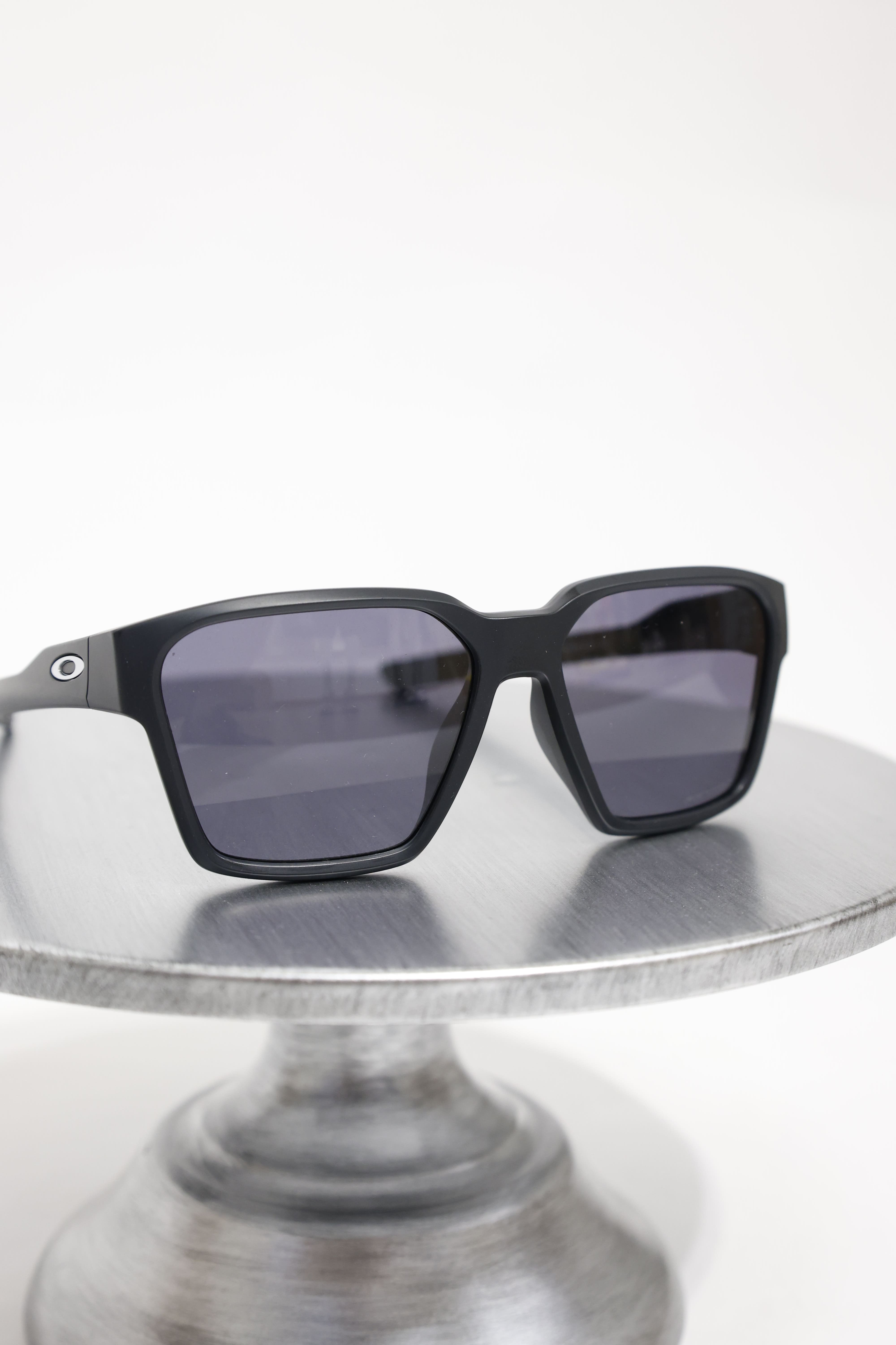 OAKLEY BRIZA 太陽眼鏡 0OO9497-0158