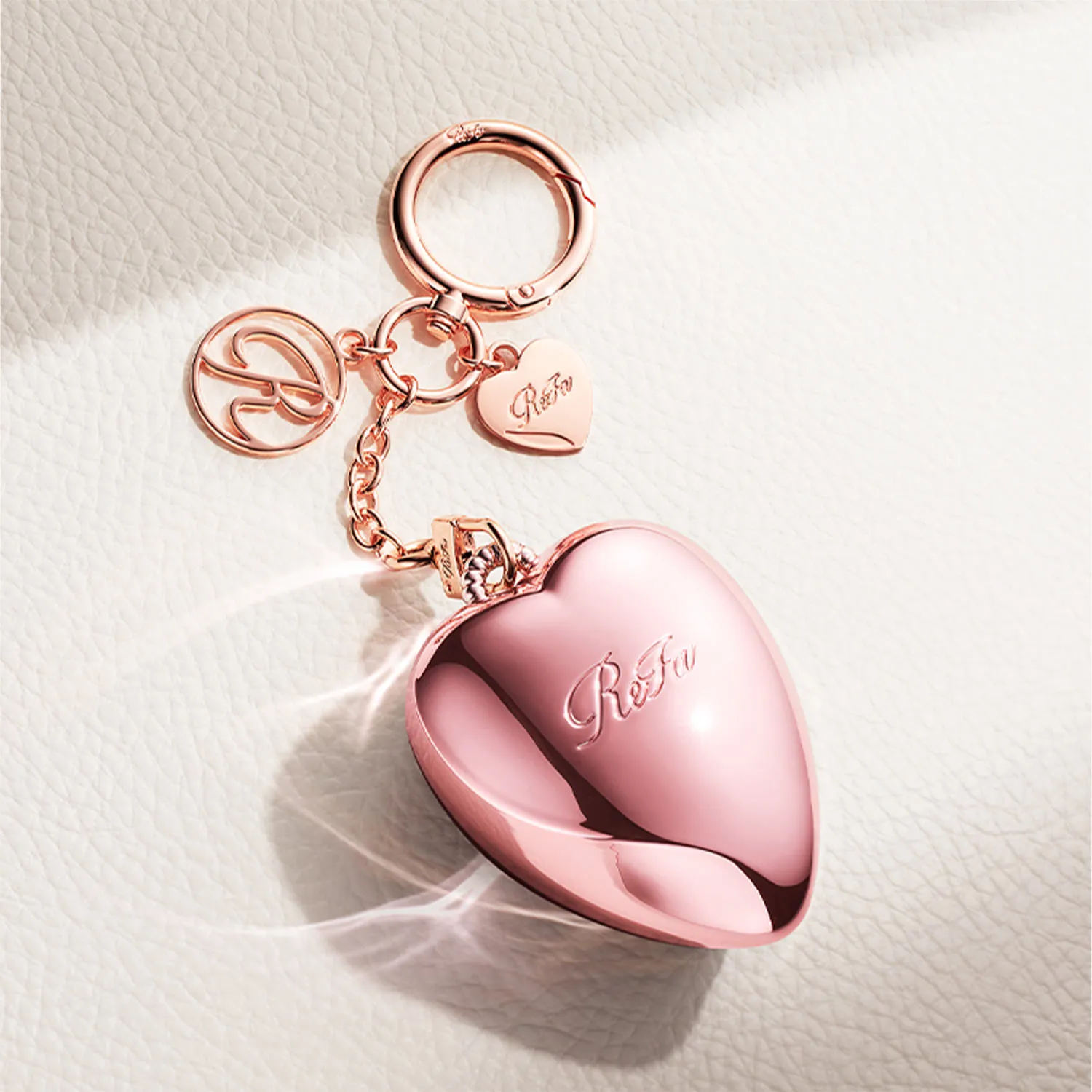 REFA Heart Brush Charm 愛心髮梳掛飾 附保護套與鏡子